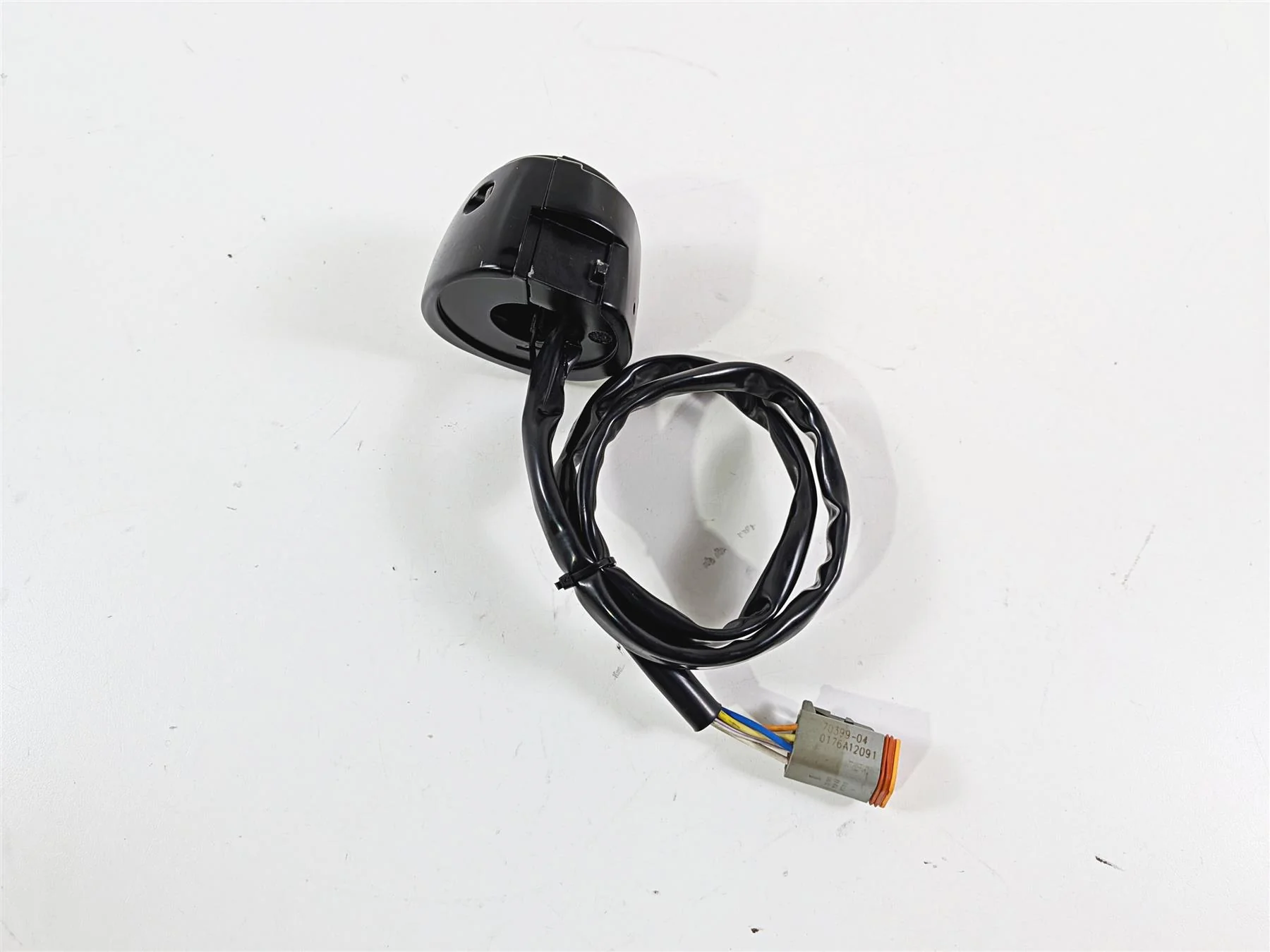 2006 Harley Sportster XL883 Low Left Hand Control Switch 71682-06A 71685-06A - Image 6