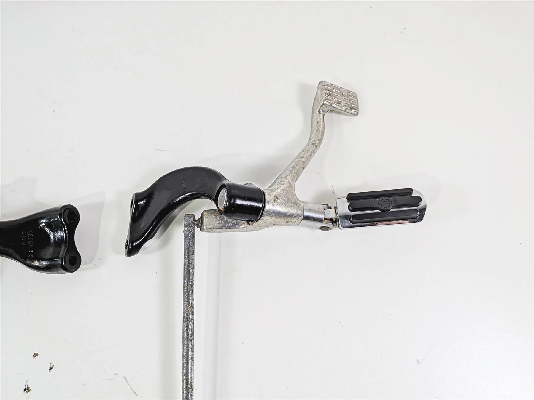 2006 Harley Sportster XL883 Low Left Right Front FW Foot Control Set 42651-04 - Image 9