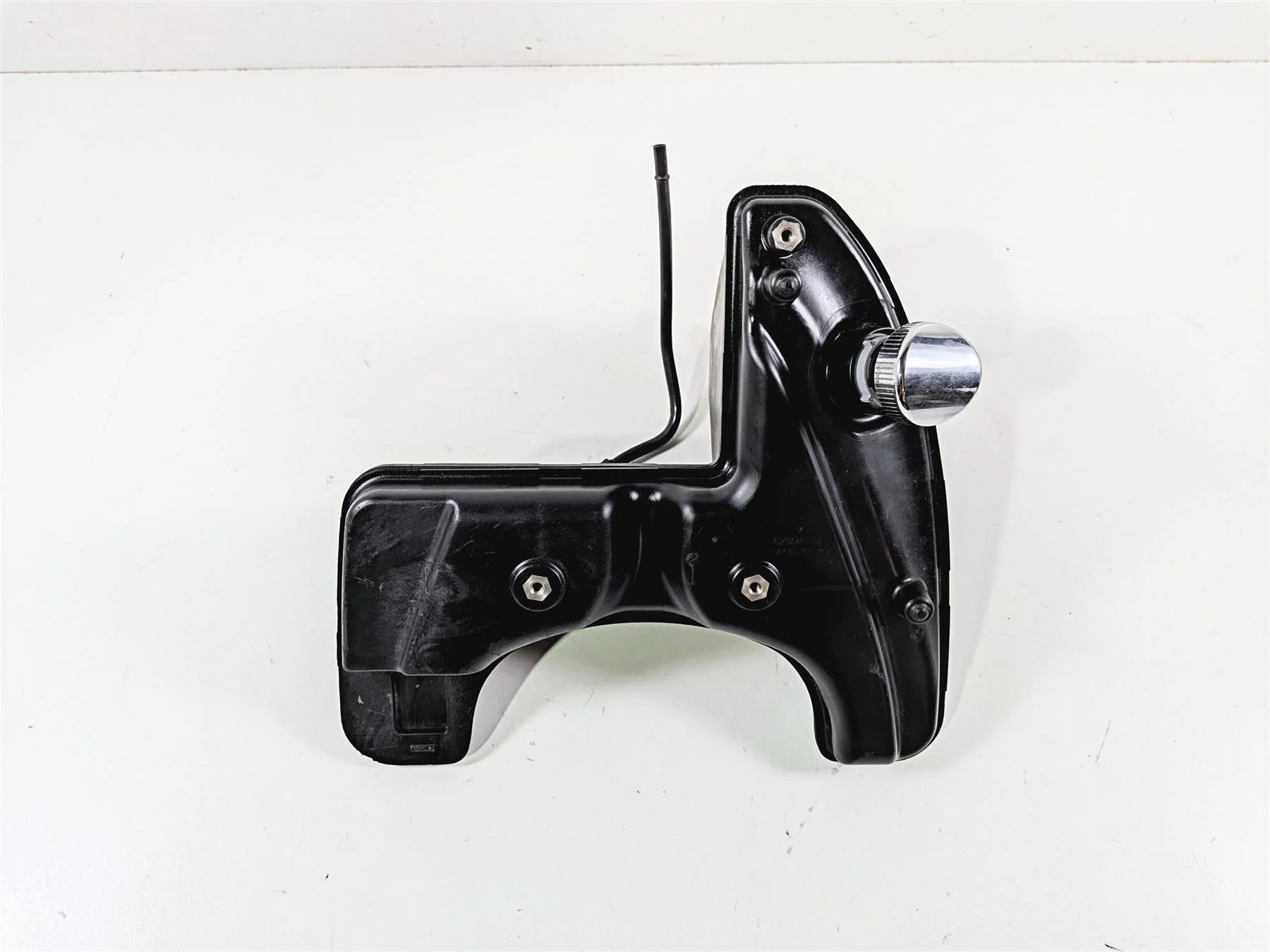 2006 Harley Sportster XL883 Low Oil Tank Reservoir & Dipstick 62888-04 - Image 2