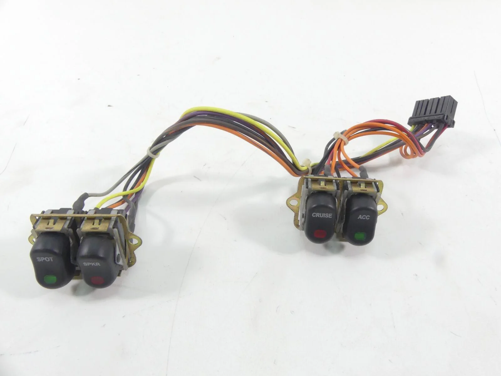 2006 Harley Touring FLHCU SE CVO Auxiliary Cruise Spot Speaker Switches  70271-9 - Image 3