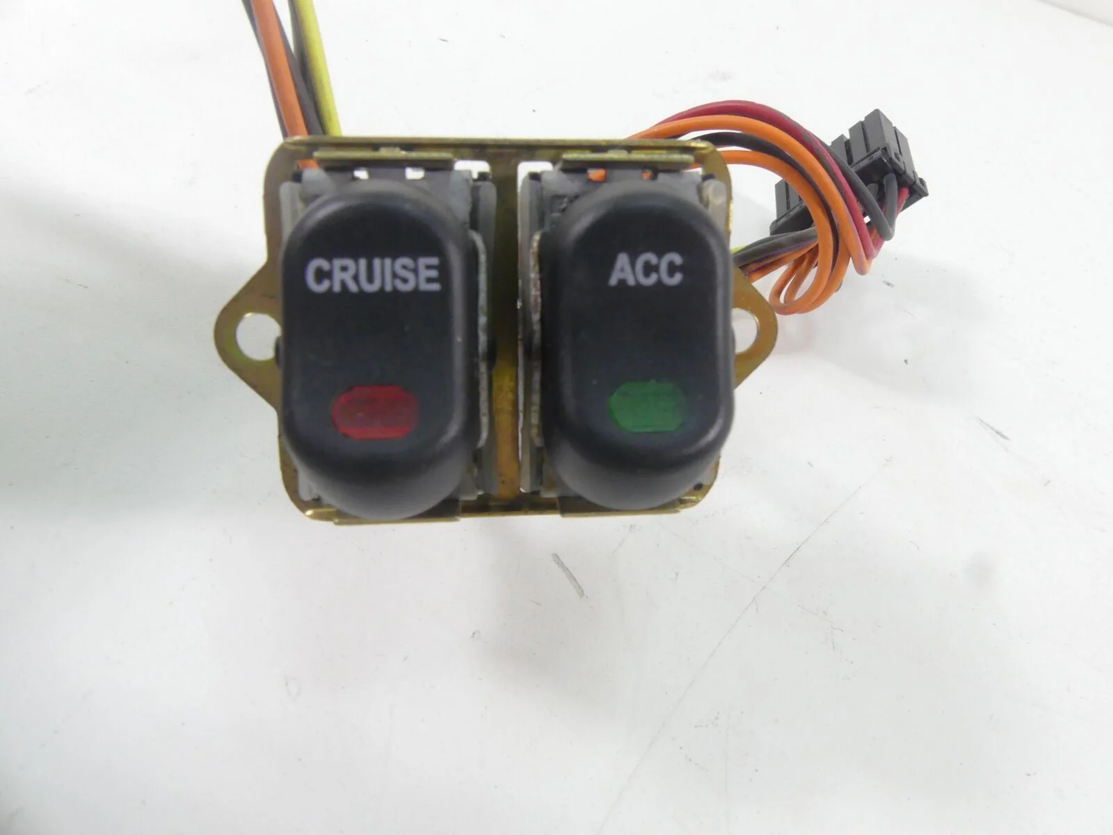 2006 Harley Touring FLHCU SE CVO Auxiliary Cruise Spot Speaker Switches  70271-9 - Image 5