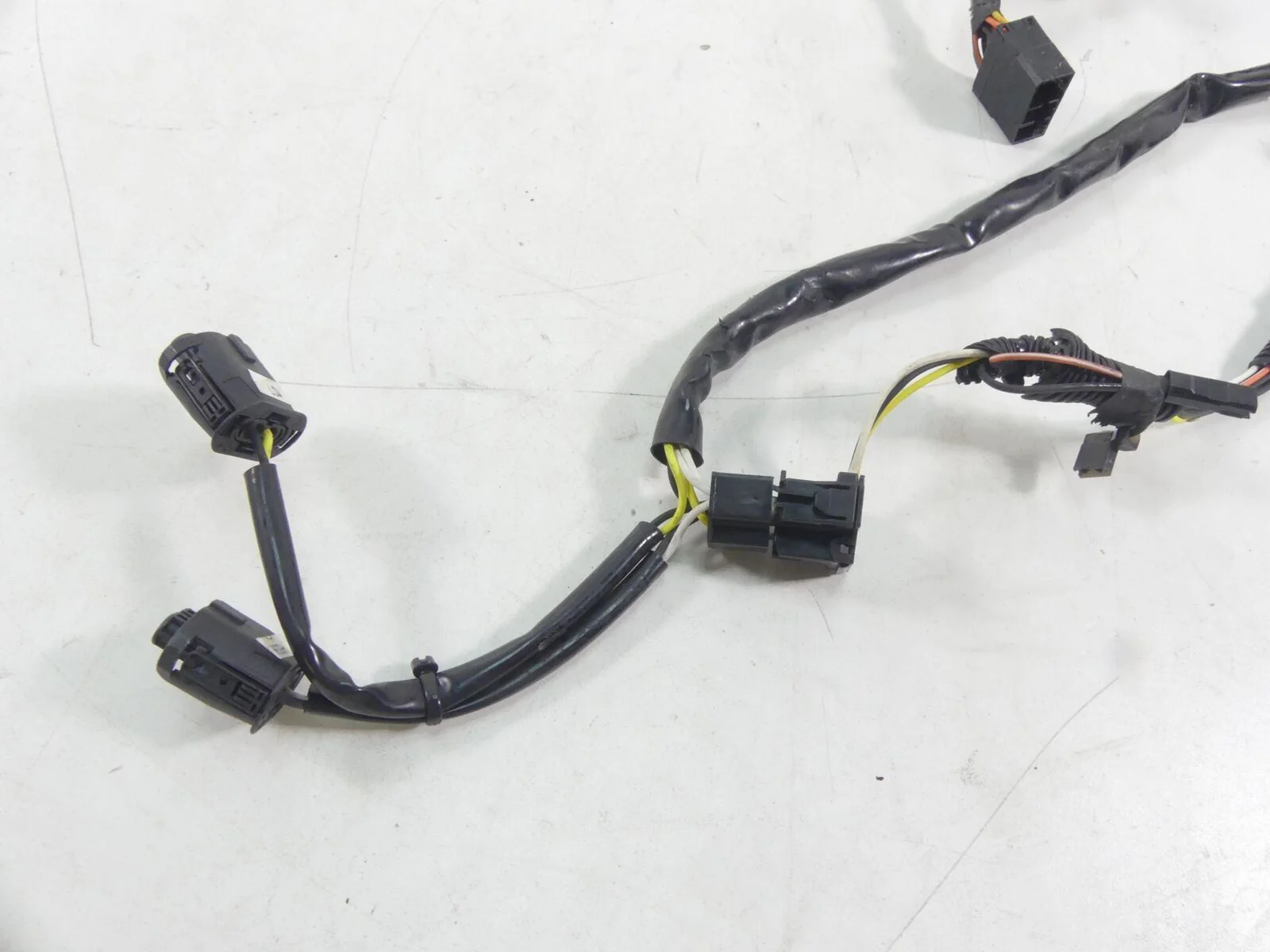 2006 Harley Touring FLHCU SE CVO Front Fairing Wiring Harness - No Cut 70232-06 - Image 6
