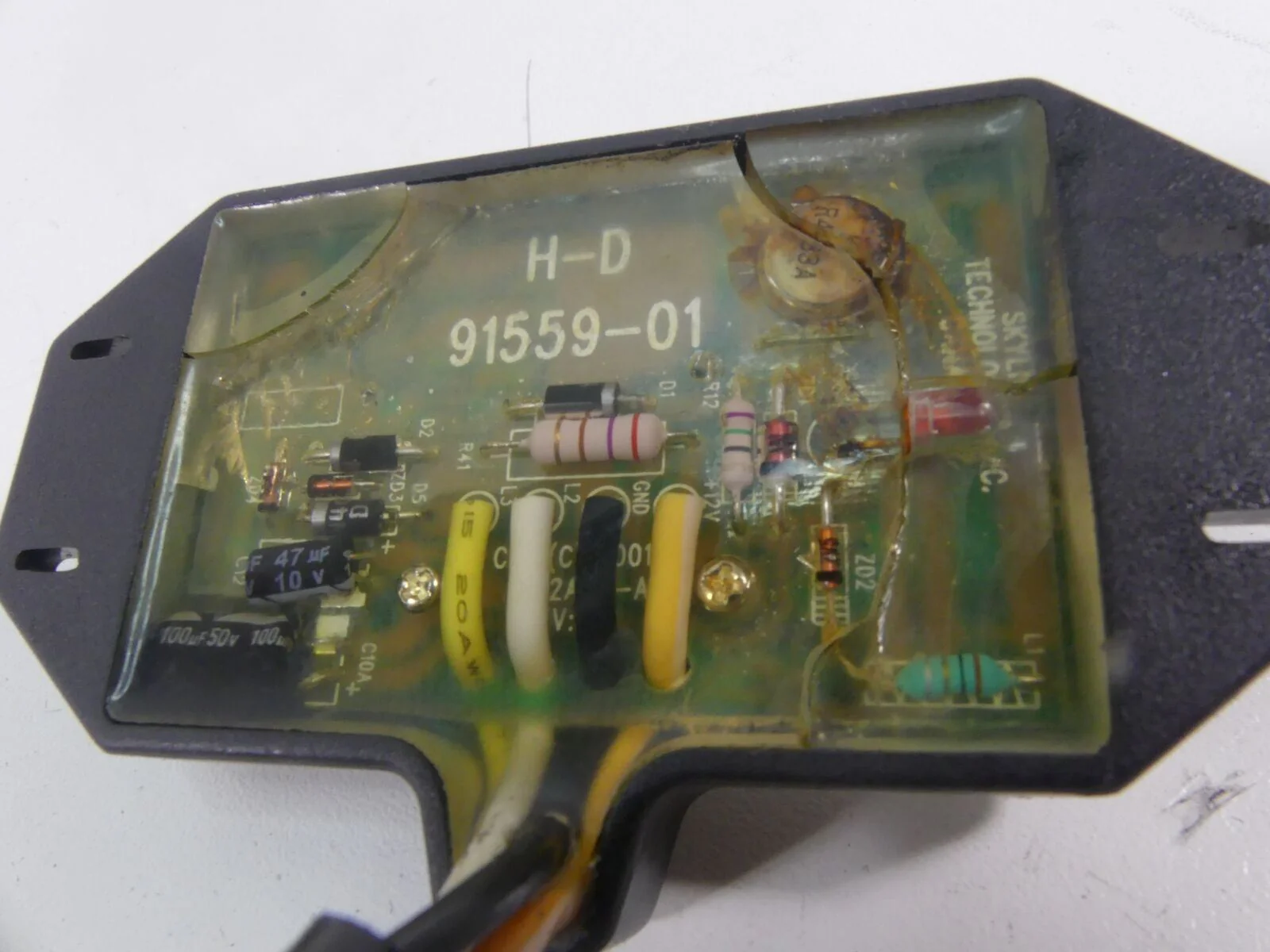 2006 Harley Touring FLHCU SE CVO Garage Door Transmitter Module HD383T 91559-01 - Image 5
