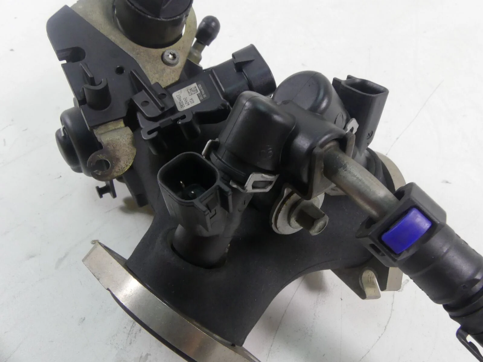2006 Harley Touring FLHCU SE CVO Throttle Body Bodies Fuel Injectors 27708-06 - Image 8
