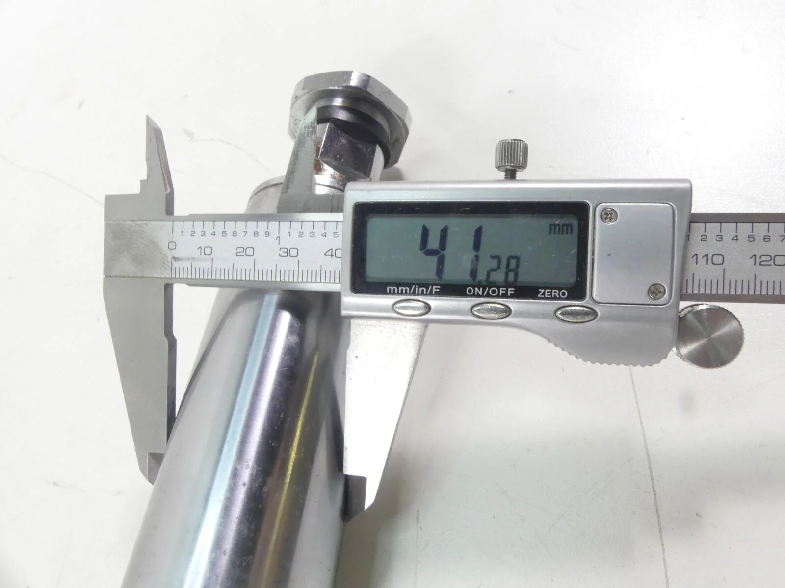 2006 Harley Touring FLHTCU SE CVO Right Front Fork Leg Internals -41mm 45890-97 - Image 6