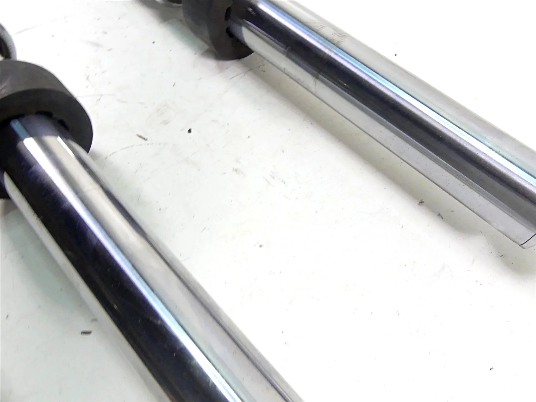 2006 Harley Touring FLHTCU SE E-Glide Straight Front Fork Leg Set -Read 46621-06 - Image 12