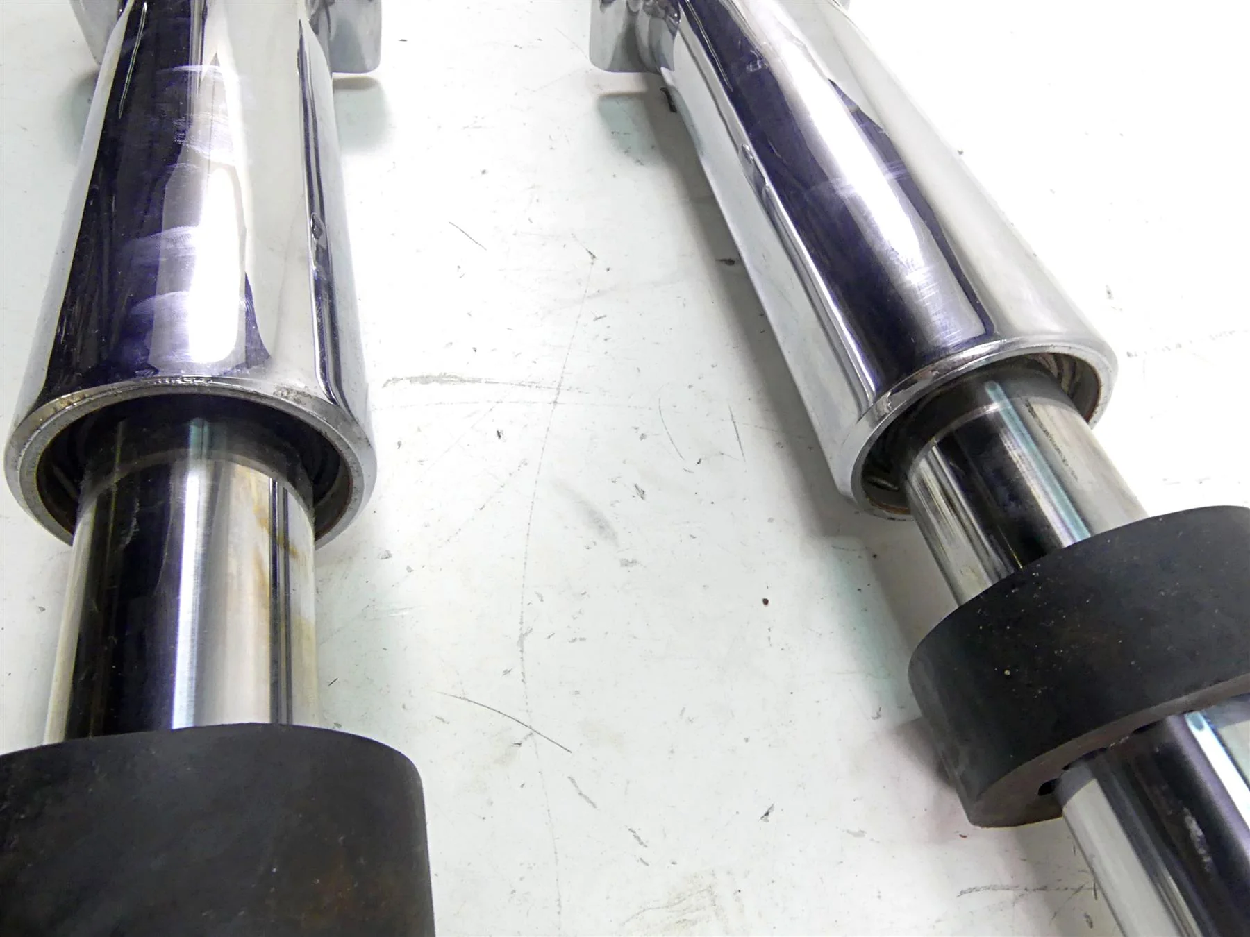 2006 Harley Touring FLHTCU SE E-Glide Straight Front Fork Leg Set -Read 46621-06 - Image 7