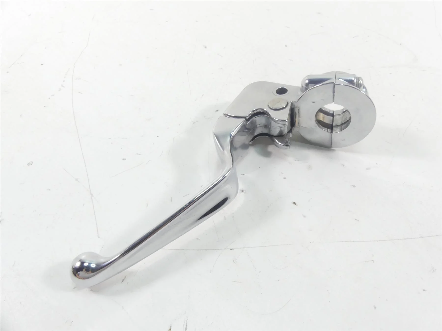 2006 Harley Touring FLHTCUI Electra Glide Chrome Clutch Perch & Lever 38608-96 - Image 2