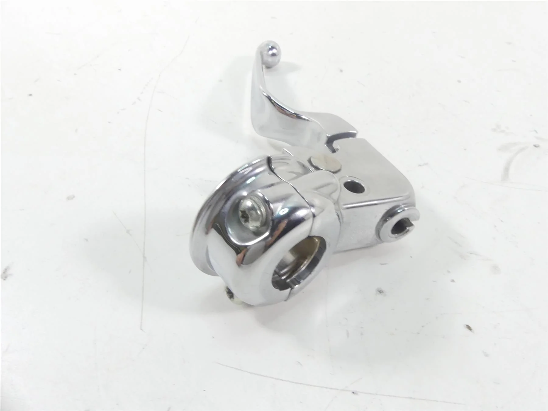 2006 Harley Touring FLHTCUI Electra Glide Chrome Clutch Perch & Lever 38608-96 - Image 3
