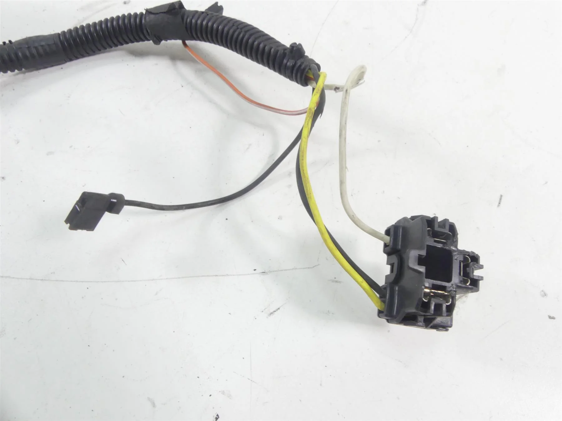 2006 Harley Touring FLHTCUI Electra Glide Front Fairing Wiring Harness 70232-06 - Image 7