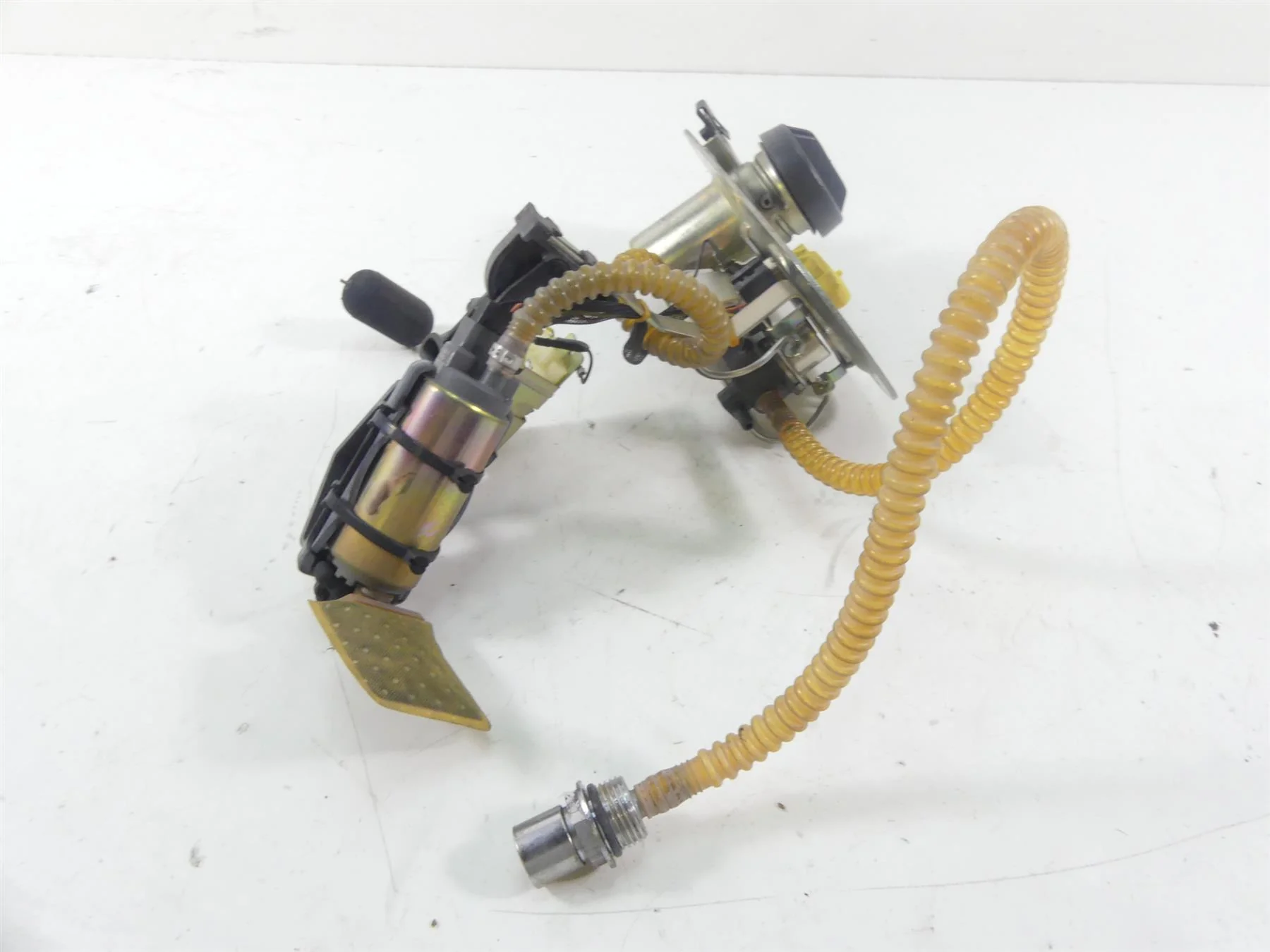 2006 Harley Touring FLHTCUI Electra Glide Fuel Gas Petrol Pump 75126-06 - Image 4