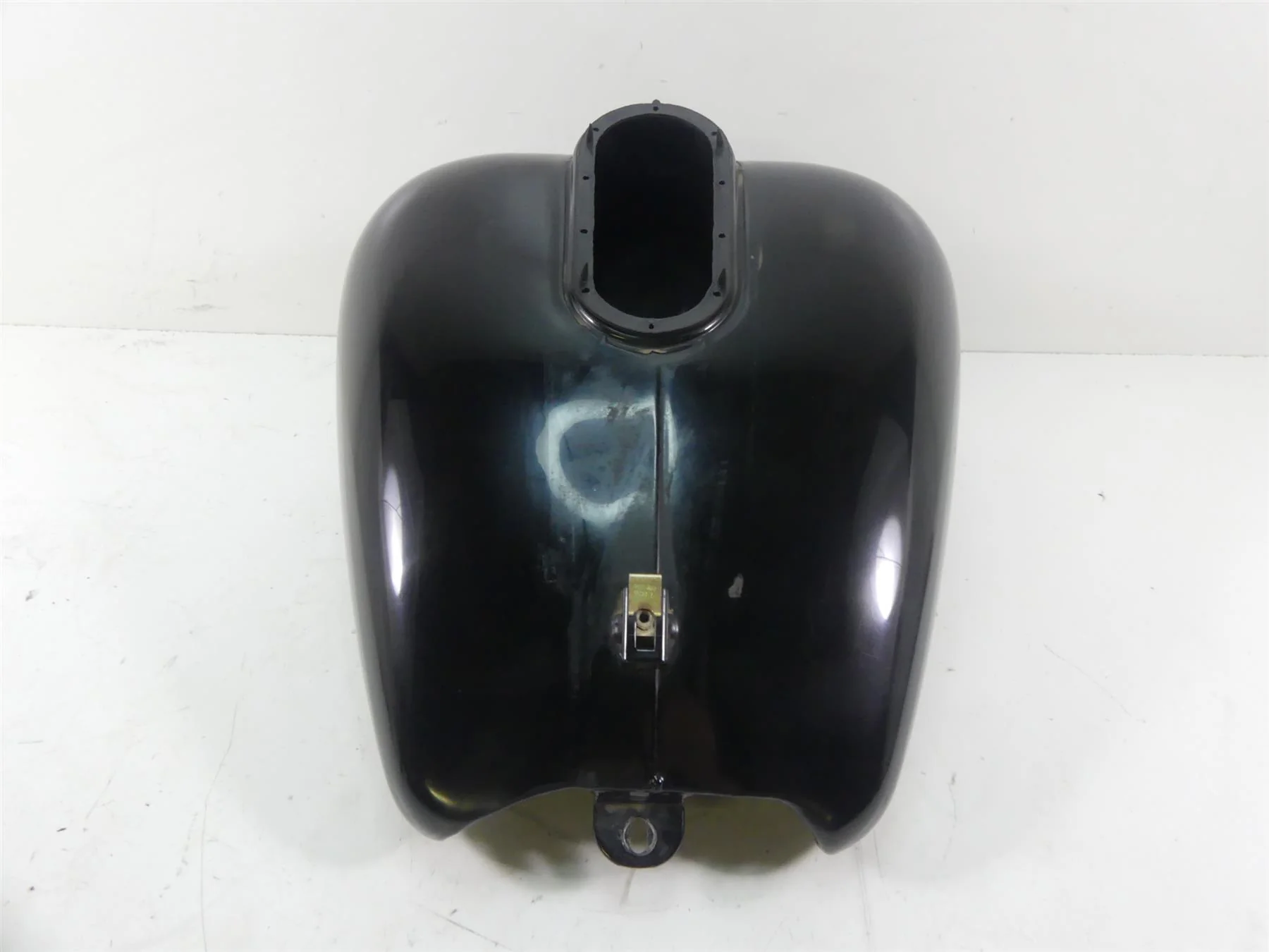 2006 Harley Touring FLHTCUI Electra Glide Fuel Gas Petrol Tank  61356-03 - Image 8