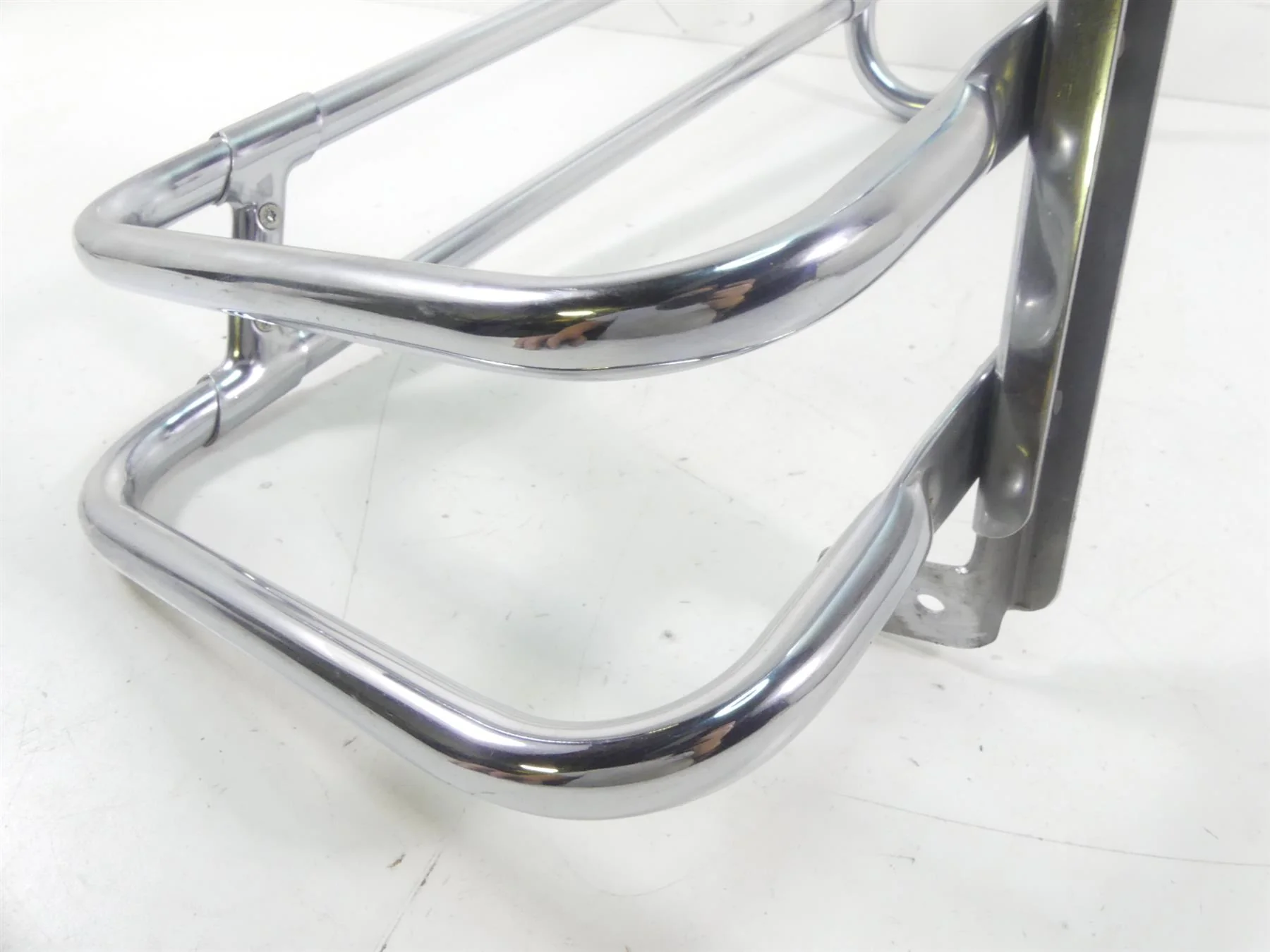 2006 Harley Touring FLHTCUI Electra Glide Left Saddlebag Guard  49172-97 - Image 9
