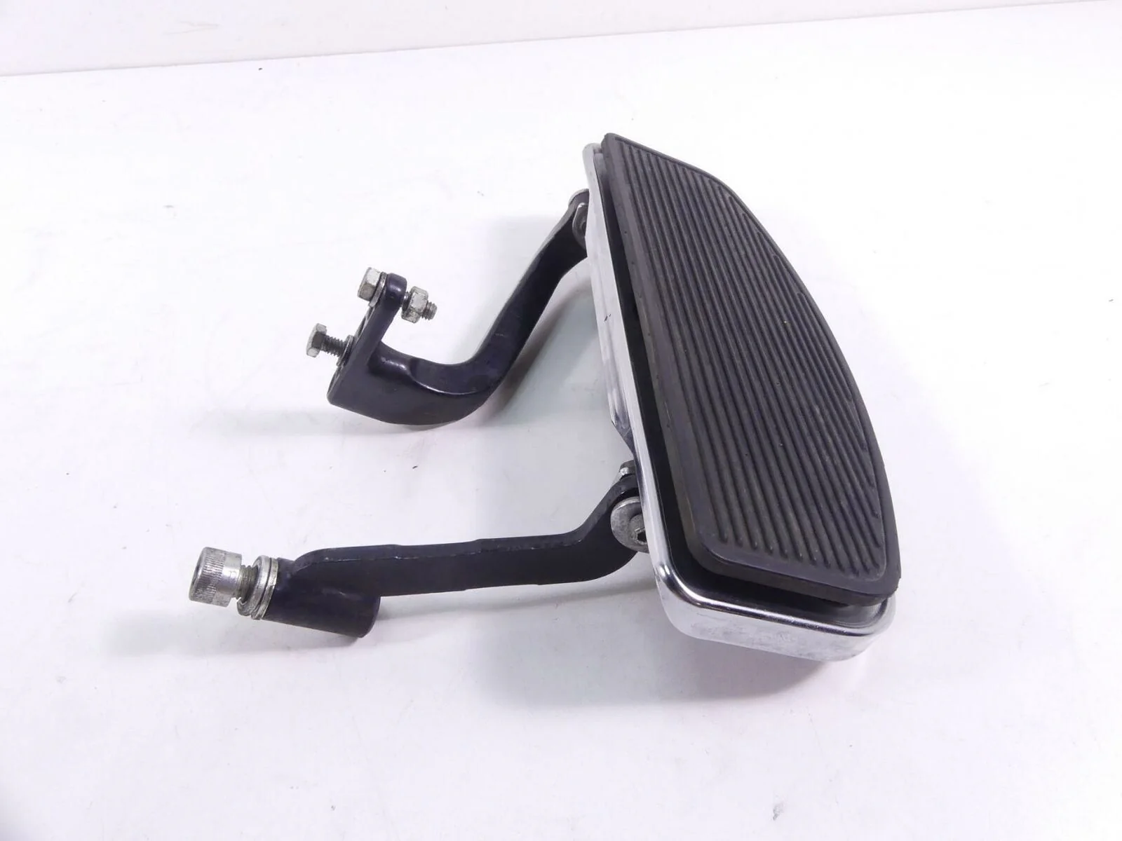 2006 Harley Touring FLHTCUI Electra Glide Rider Left Floor Board 50622-83C - Image 3