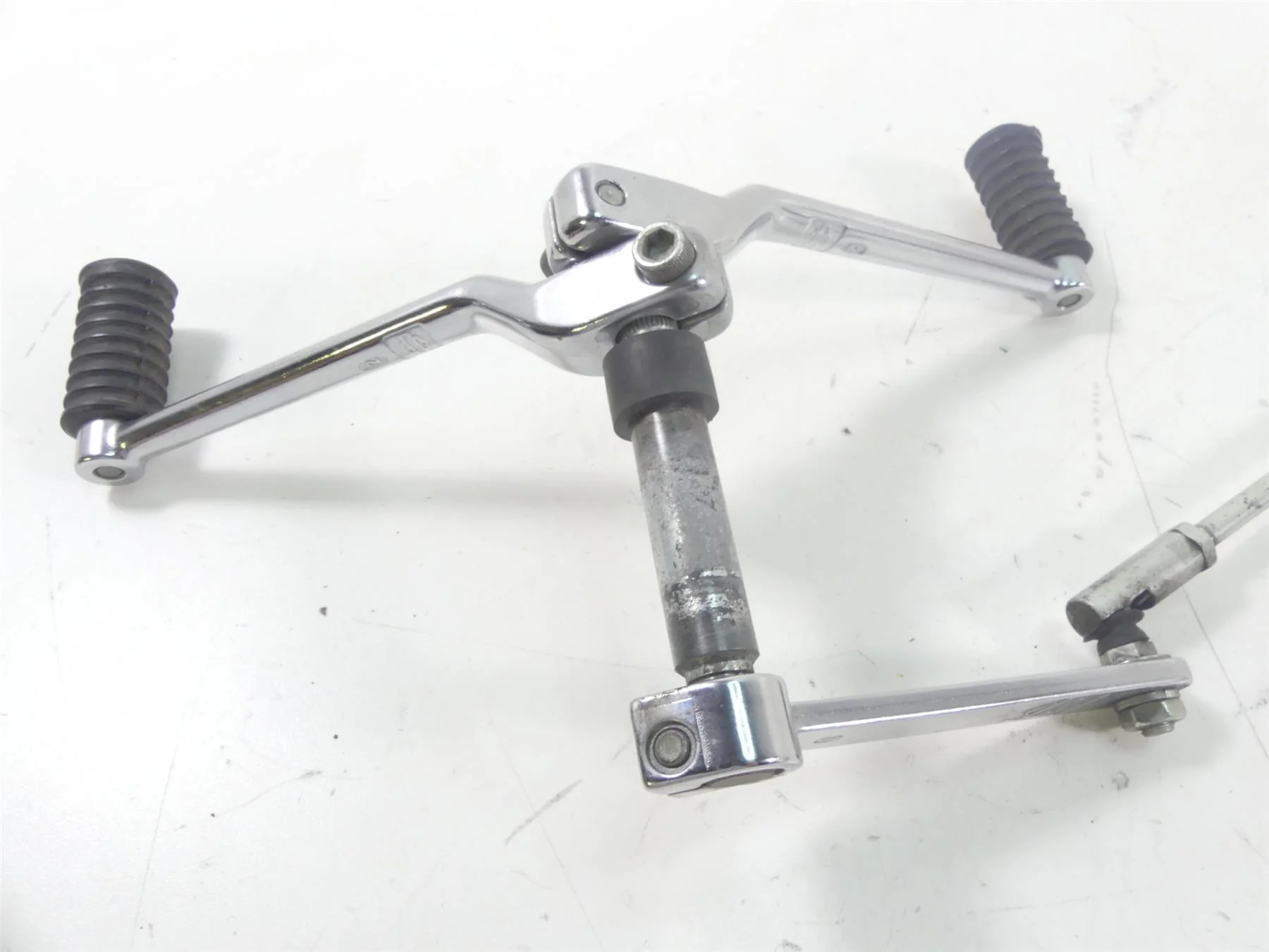 2006 Harley Touring FLHTCUI Electra Glide Shifter Lever & Linkage  33895-82E - Image 7