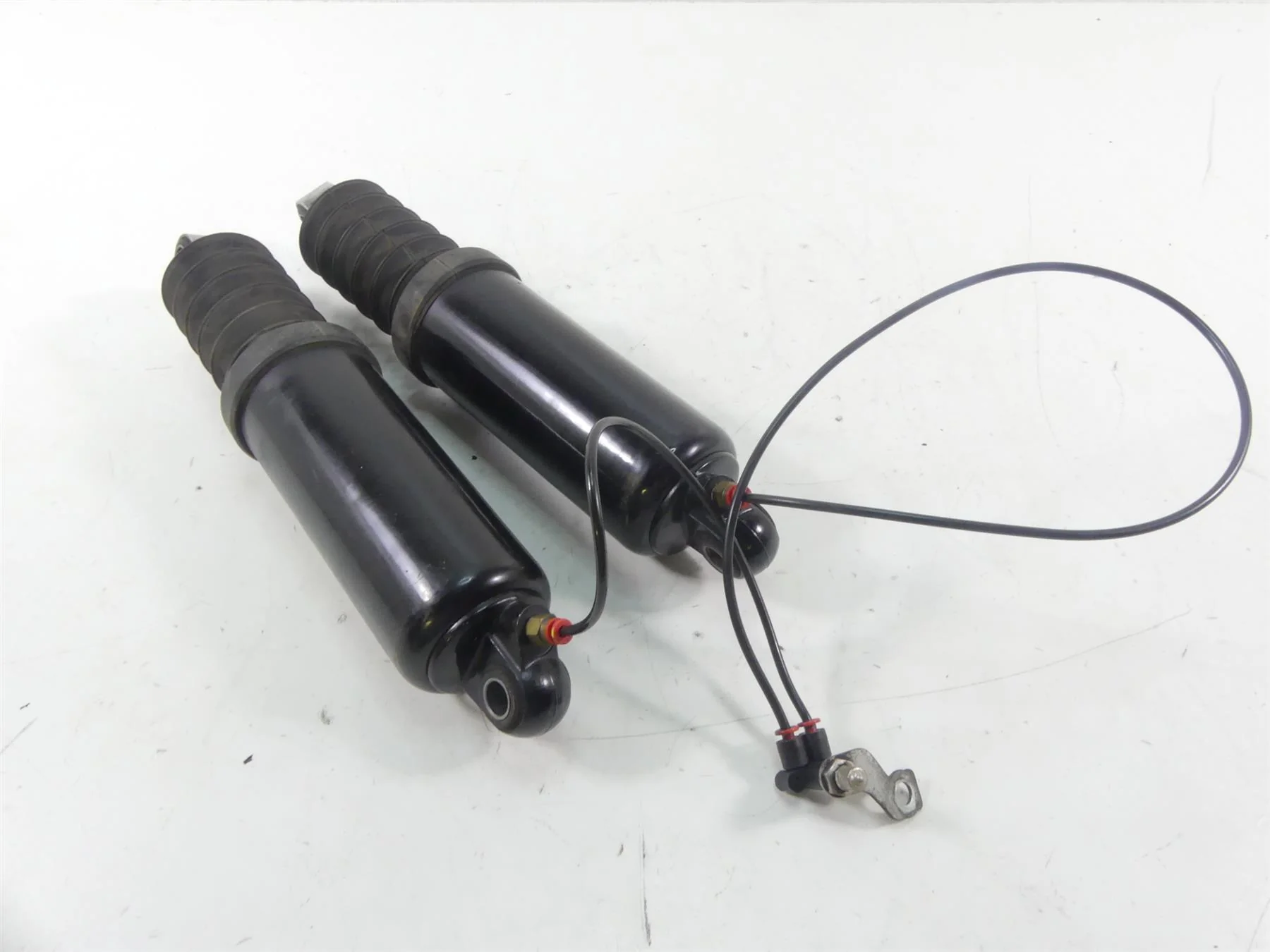 2006 Harley Touring FLHTCUI Electra Glide Showa Rear Shock Set 13" 54565-97C - Image 3