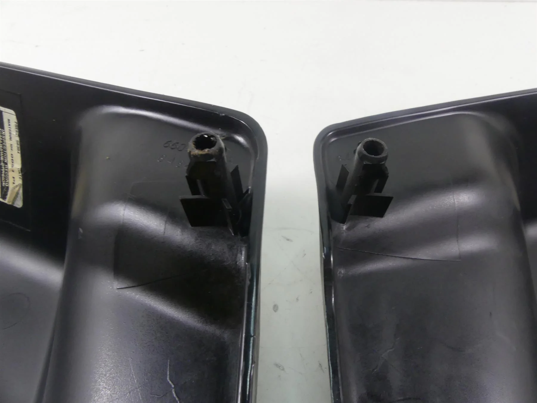 2006 Harley Touring FLHTCUI Electra Glide Side Covers Vivid Black 66250-97 - Image 6