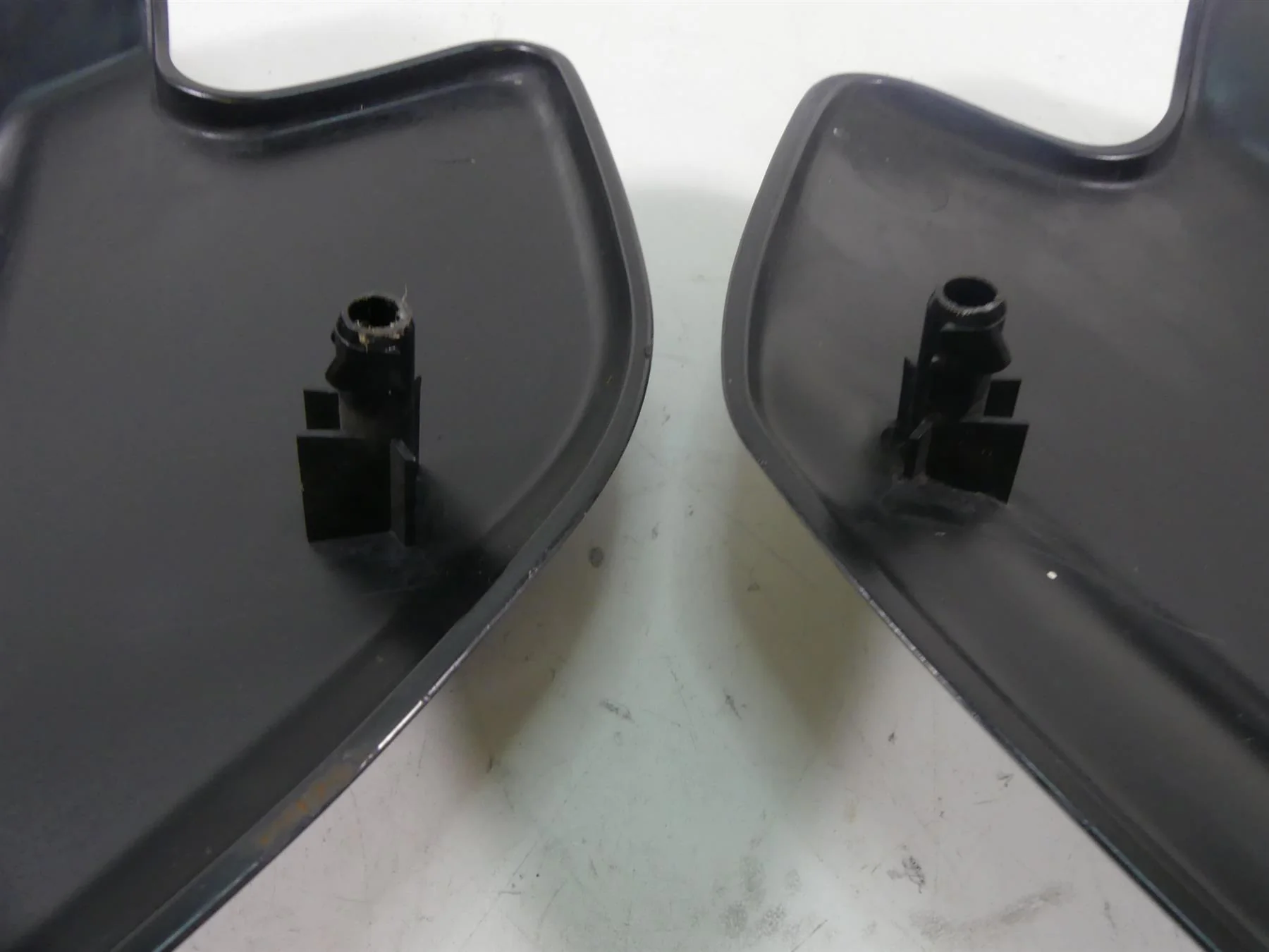 2006 Harley Touring FLHTCUI Electra Glide Side Covers Vivid Black 66250-97 - Image 7