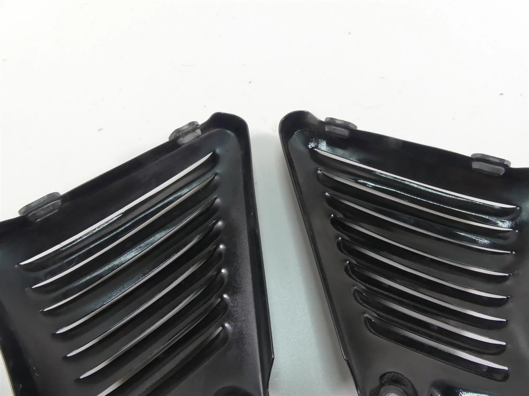 2006 Harley VRSCD Night Rod Neck Cover Fairing Cowl Set 66155-03BEO 66156-03BEO - Image 8