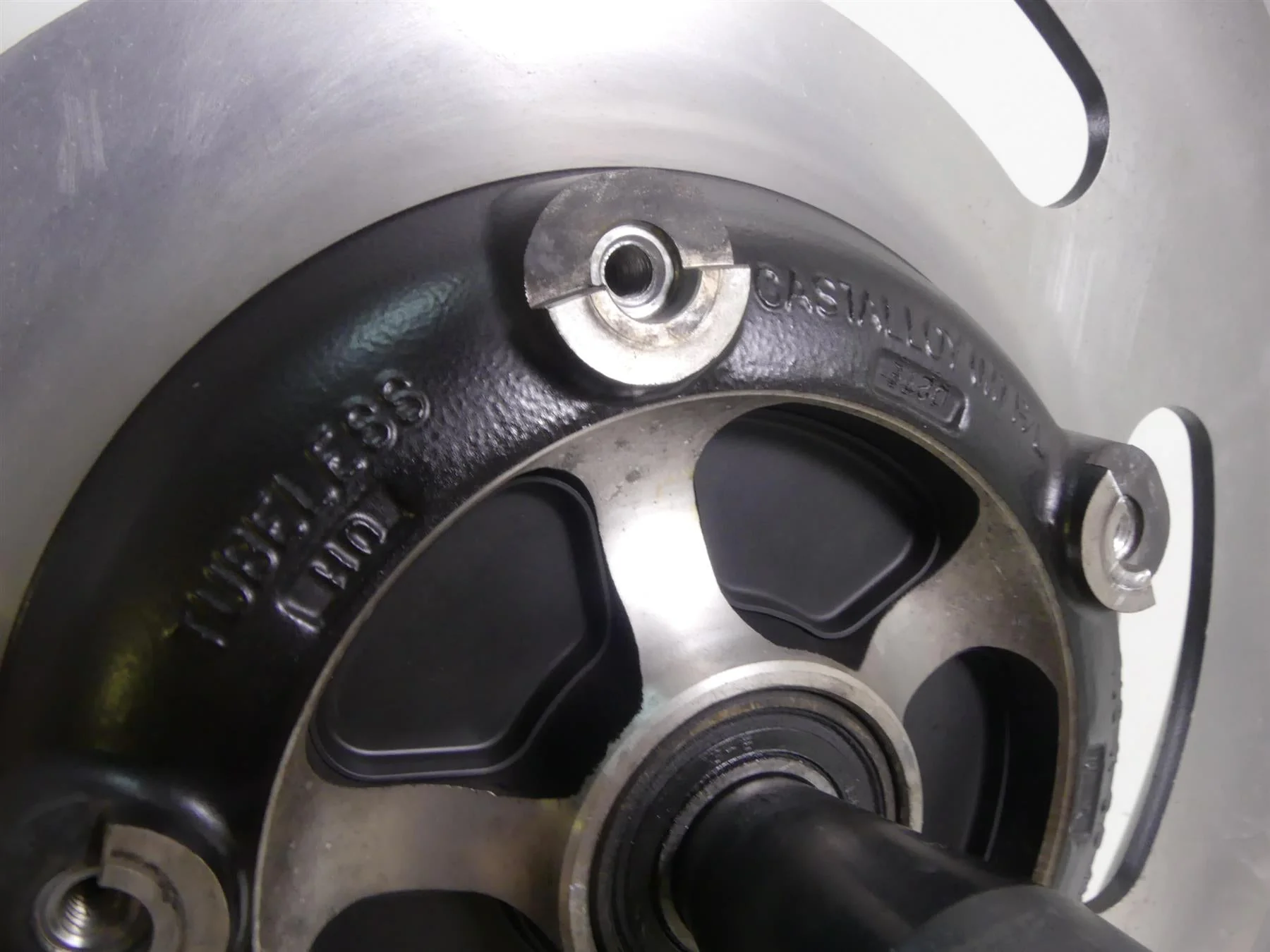 2006 Harley VRSCD Night V Rod Front Cast Wheel Rim 19x3 - Read 40868-06 - Image 8