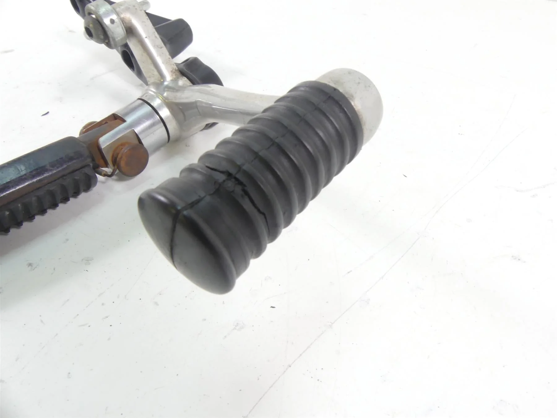 2006 Harley VRSCD Night V Rod Left Front Footpeg & Shift Pedal 51091-06BK - Image 6