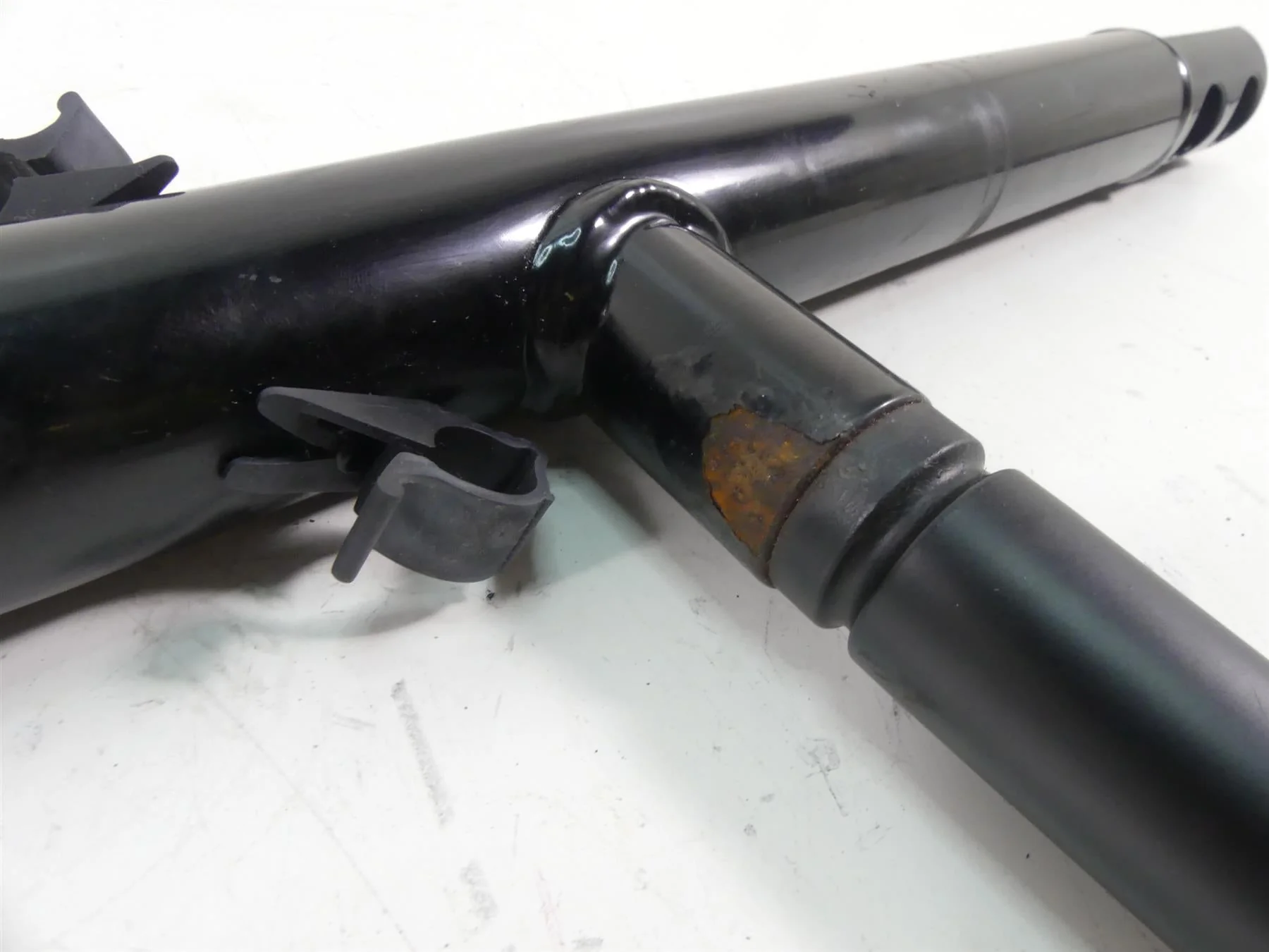 2006 Harley VRSCD Night V Rod Right Front Frame Downtube + Pegs 48067-06BK - Image 8