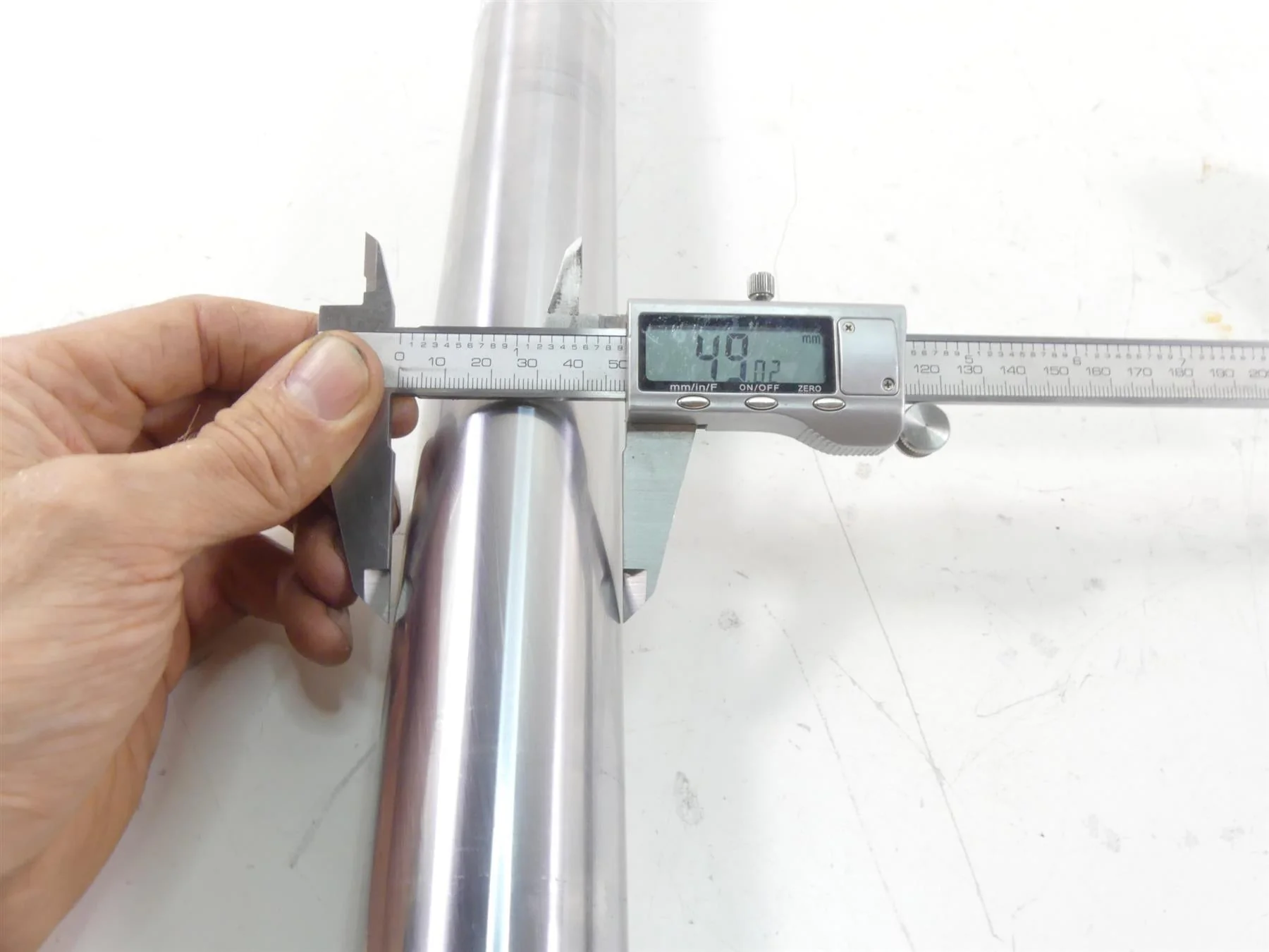 2006 Harley VRSCD Night V Rod Straight Front Fork Leg Set 49mm - Read 46756-01 - Image 2