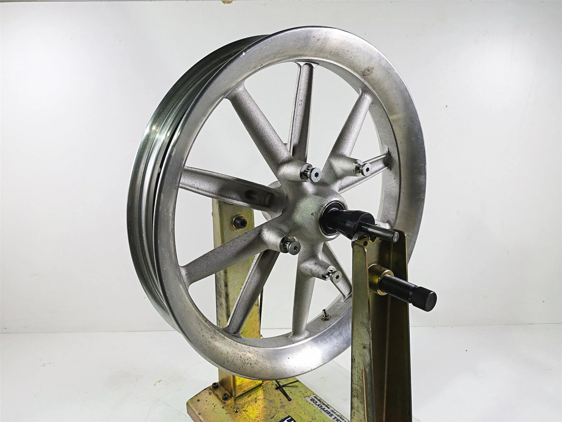 2006 Harley VRSCR Street V-Rod 10 Spoke Front Wheel Rim 19x3 43366-05 - Image 3