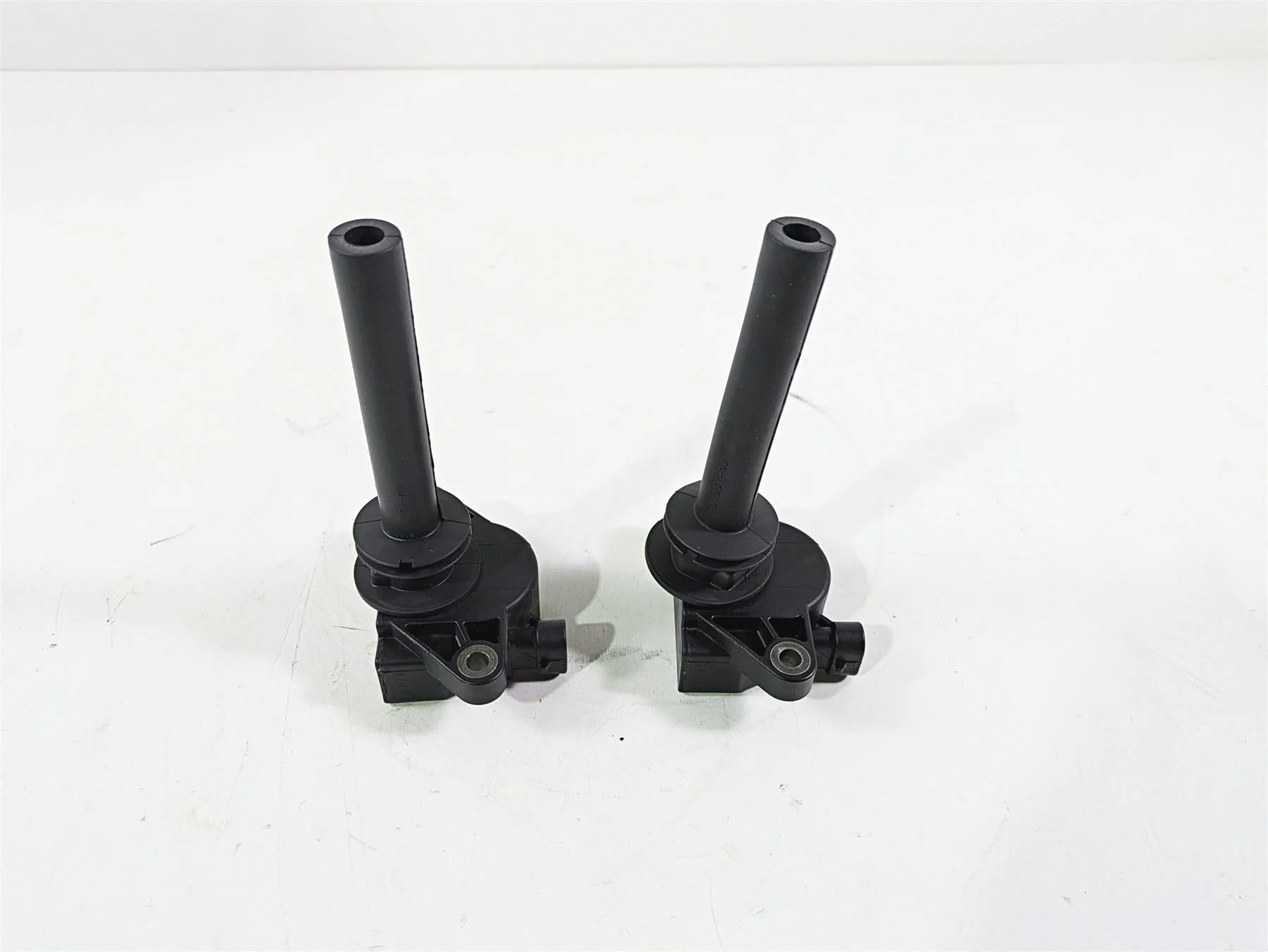 2006 Harley VRSCR Street V-Rod Delphi Ignition Coil Set 32477-01A - Image 2