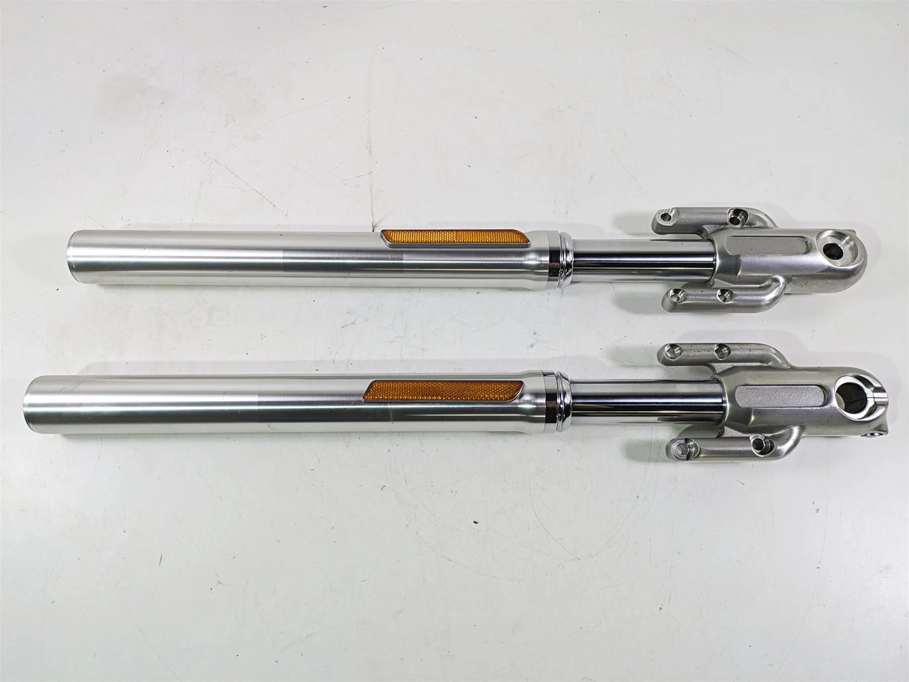 2006 Harley VRSCR Street V-Rod Front Fork Leg Set Straight 46774-06 46775-06