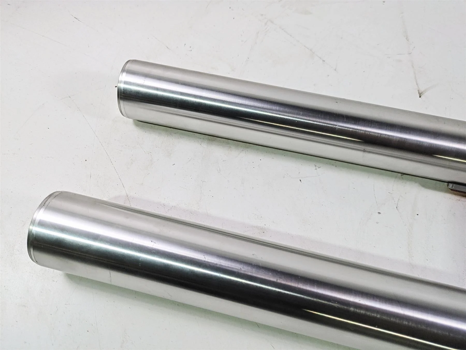2006 Harley VRSCR Street V-Rod Front Fork Leg Set Straight 46774-06 46775-06 - Image 11
