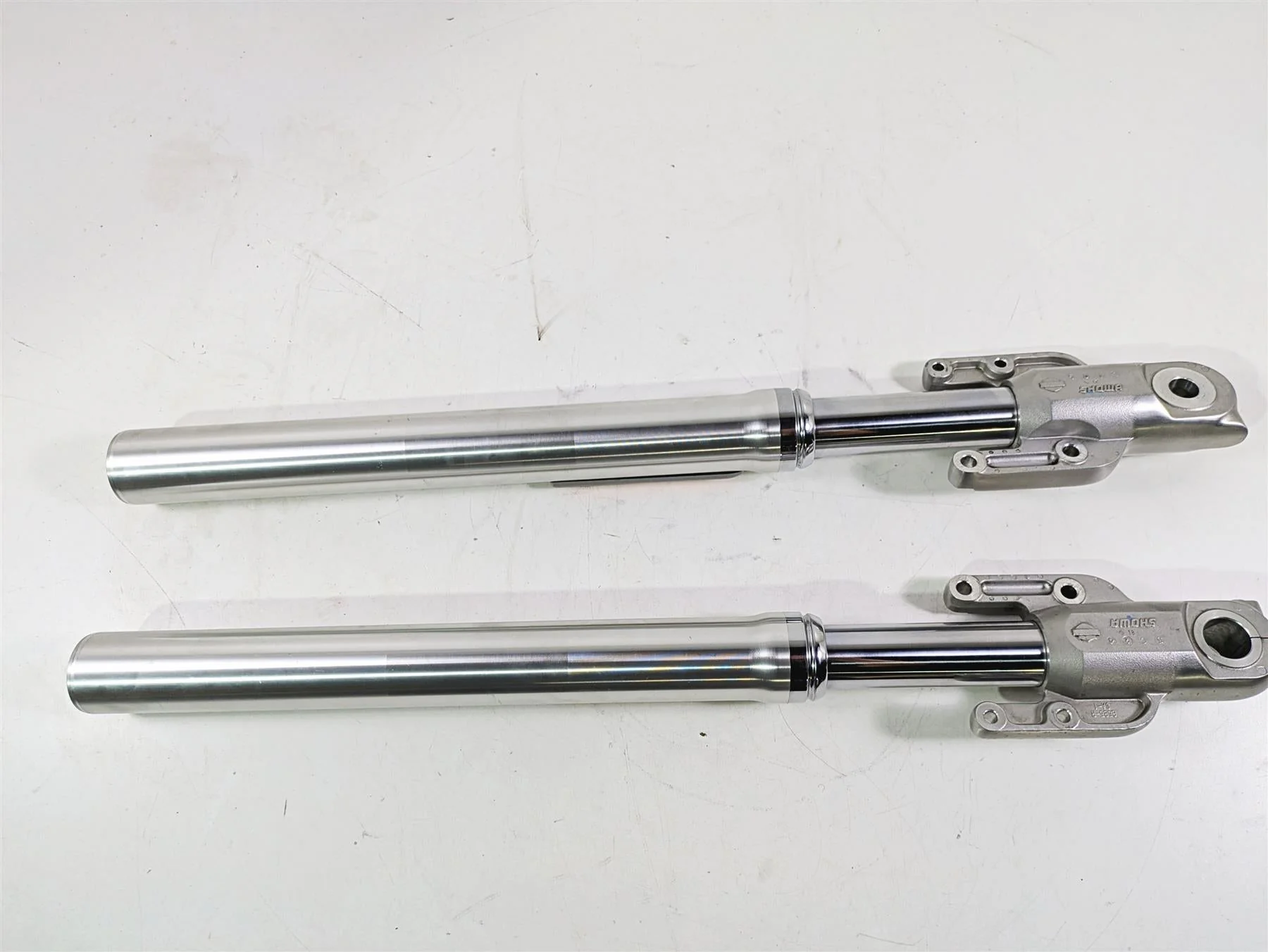 2006 Harley VRSCR Street V-Rod Front Fork Leg Set Straight 46774-06 46775-06 - Image 2