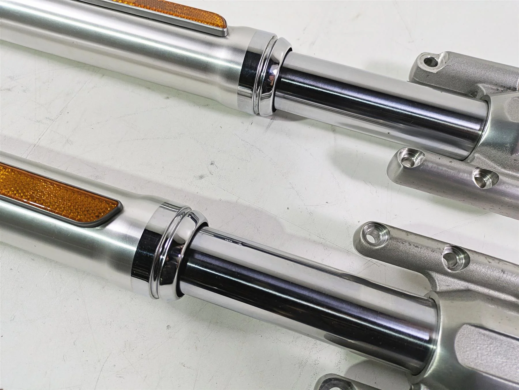 2006 Harley VRSCR Street V-Rod Front Fork Leg Set Straight 46774-06 46775-06 - Image 4