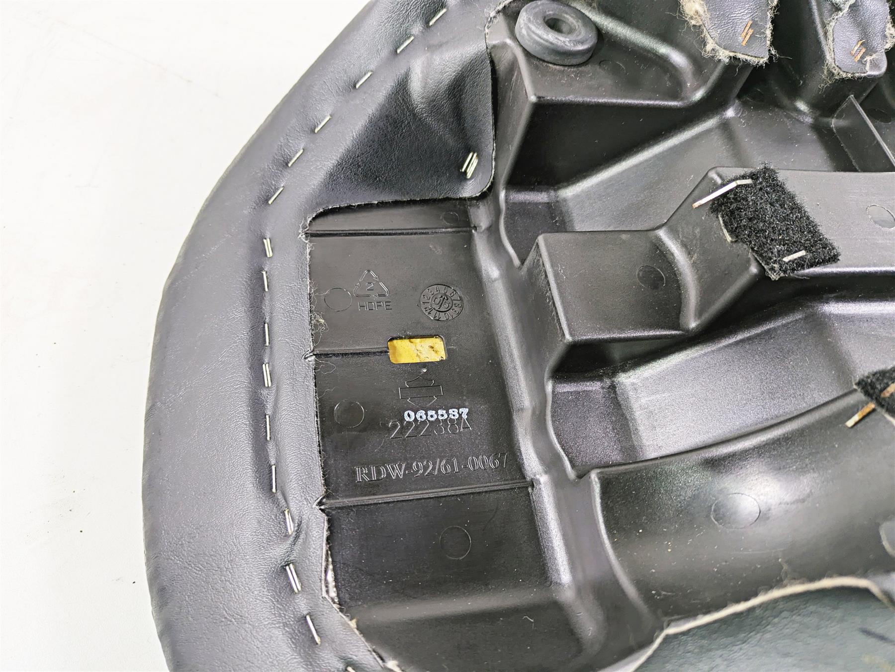 2006 Harley VRSCR Street V-Rod Front Rider Seat Saddle 52415-06 - Image 11