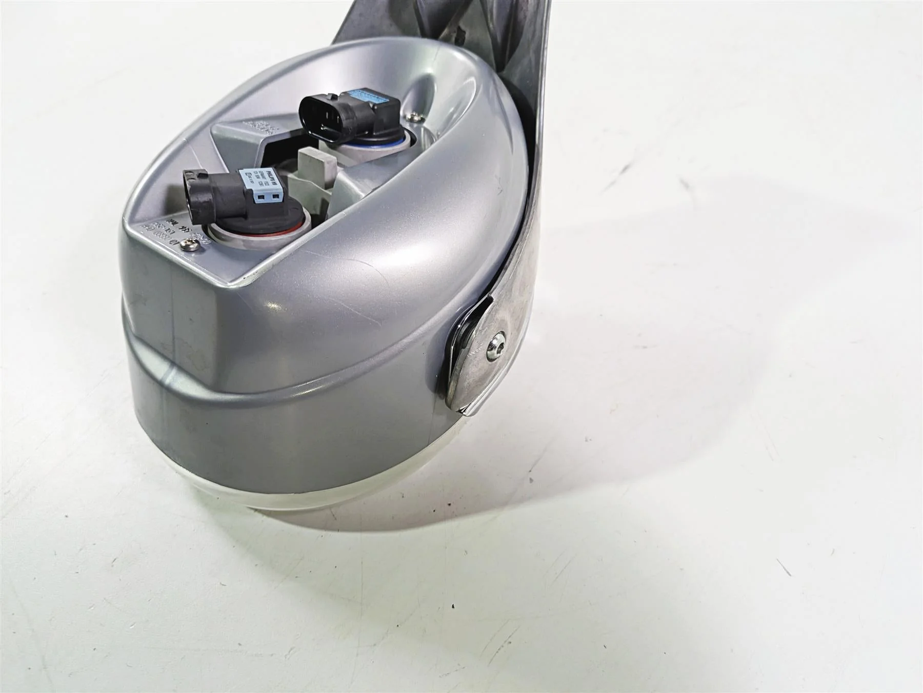 2006 Harley VRSCR Street V-Rod Headlight Head Light Lamp & Mount 68880-01 - Image 9