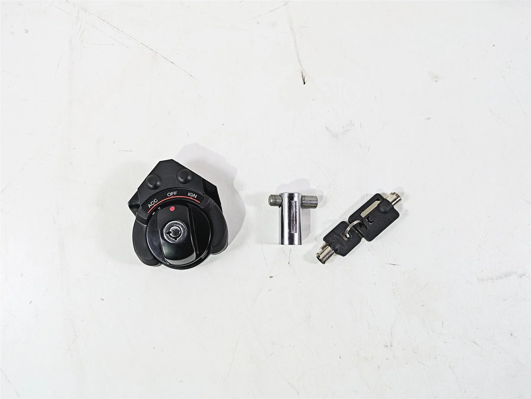 2006 Harley VRSCR Street V-Rod Ignition Switch Key Lock Set 71404-06 - Image 4