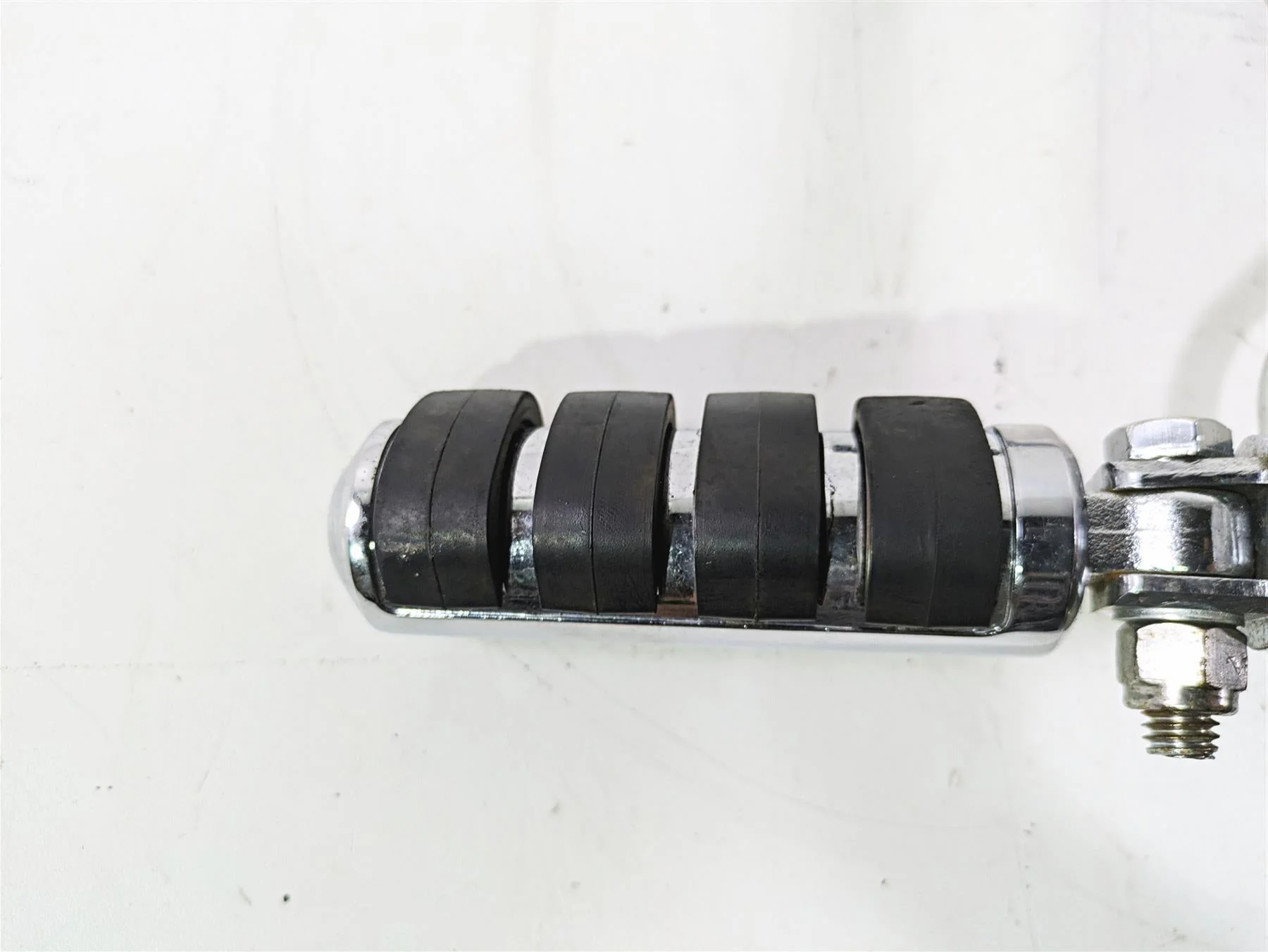 2006 Harley VRSCR Street V-Rod Left Front Footpeg & Shifter Parts 51090-06 - Image 11