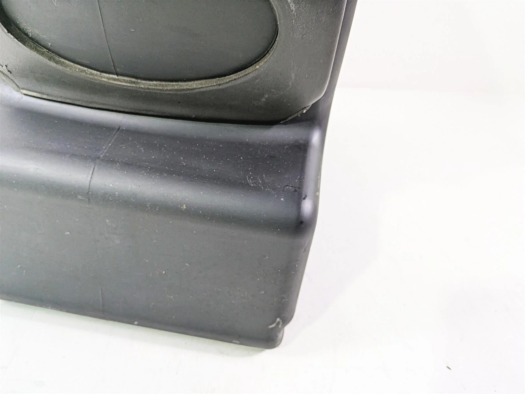 2006 Harley VRSCR Street V-Rod Plastic Fuel Gas Petrol Tank 61384-06 - Image 9