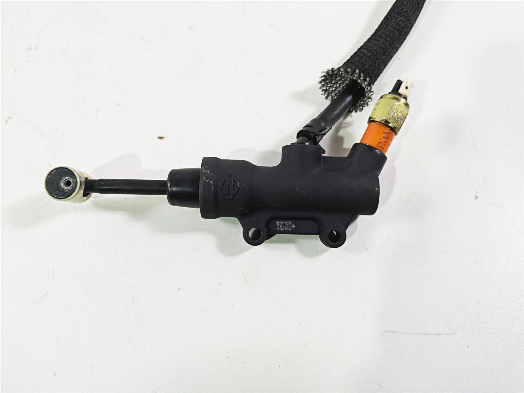 2006 Harley VRSCR Street V-Rod Rear Brake Master Cylinder 44571-06C - Image 7