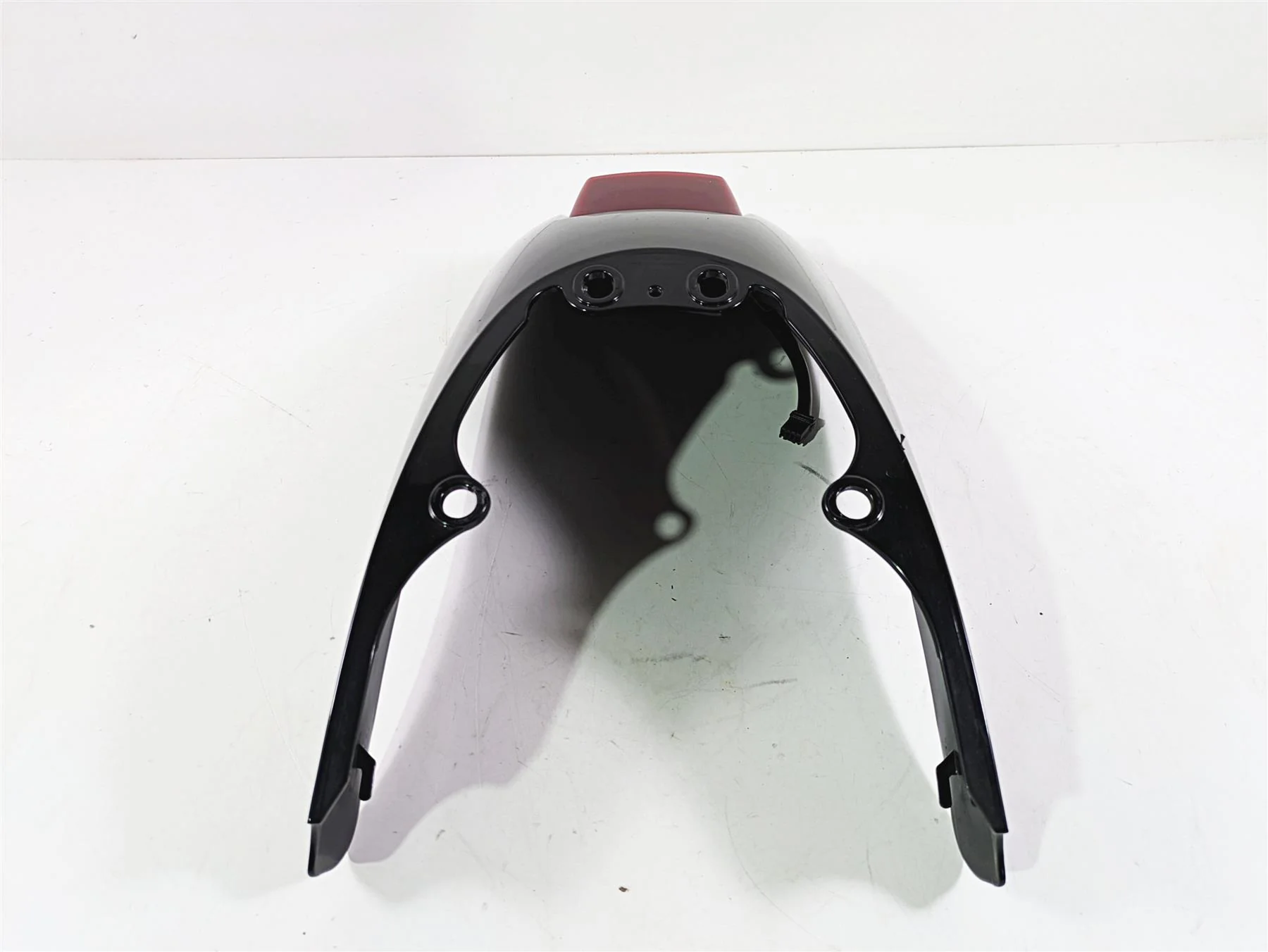 2006 Harley VRSCR Street V-Rod Rear Fender Vivid Black 59376-06 - Image 2