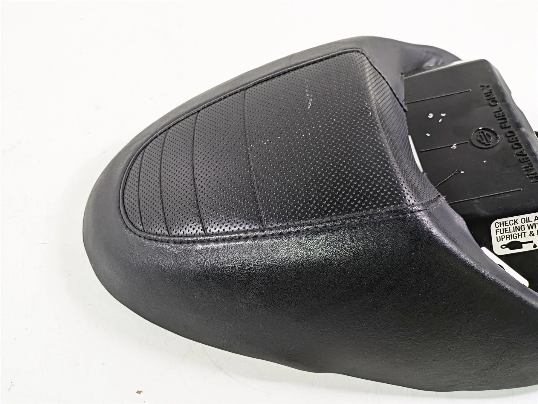 2006 Harley VRSCR Street V-Rod Rear Passenger Seat Saddle 52416-06 - Image 11