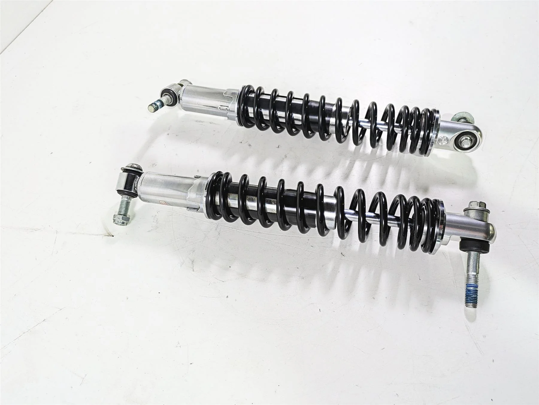 2006 Harley VRSCR Street V-Rod Rear Suspension Shock Set 15-3/4" 54589-06