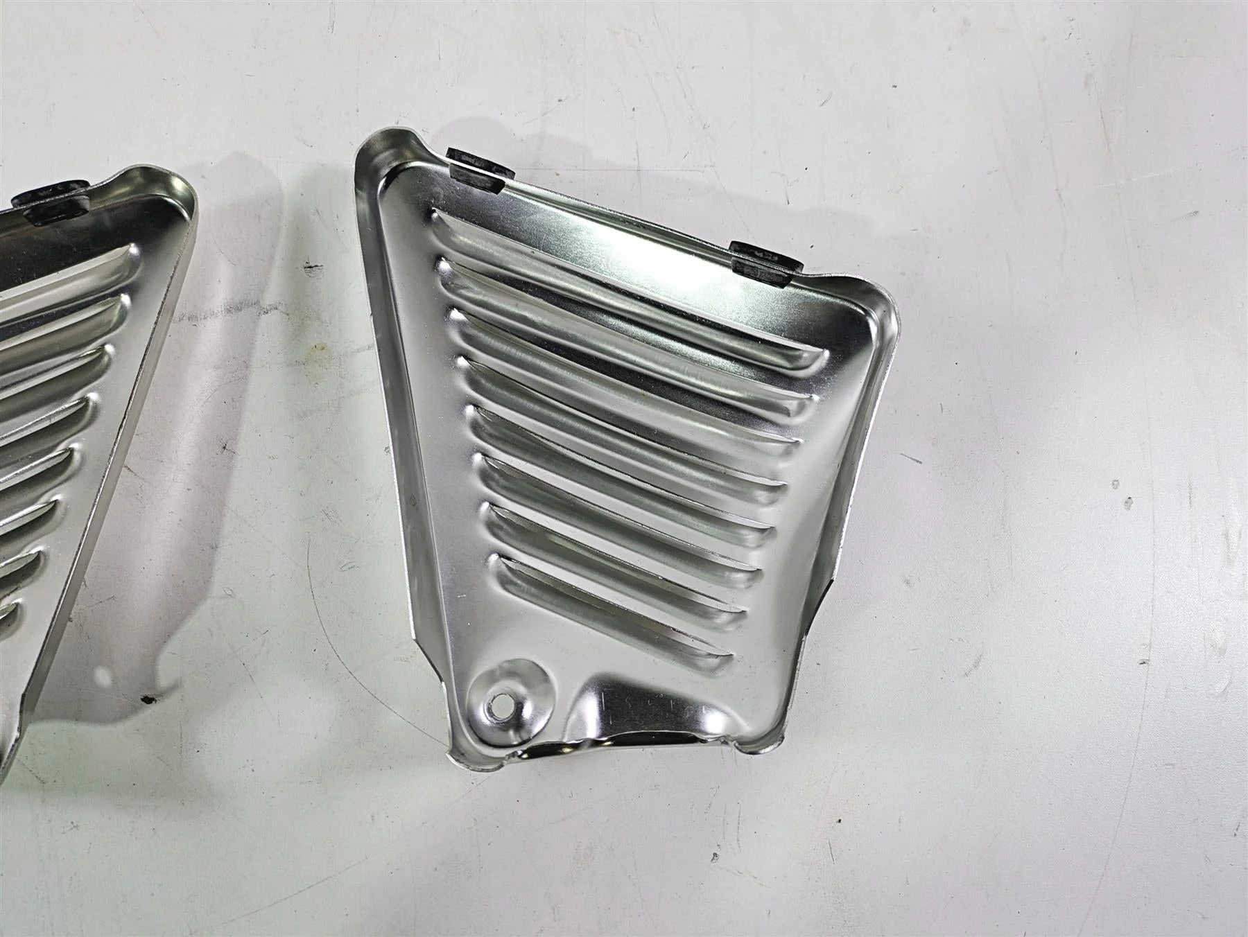 2006 Harley VRSCR Street V-Rod Silver Neck Cover fairing  Set 66155-03 66156-03 - Image 11