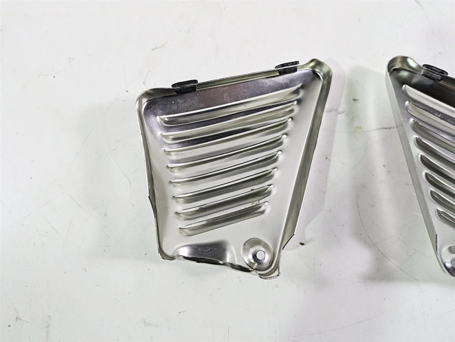 2006 Harley VRSCR Street V-Rod Silver Neck Cover fairing  Set 66155-03 66156-03 - Image 12