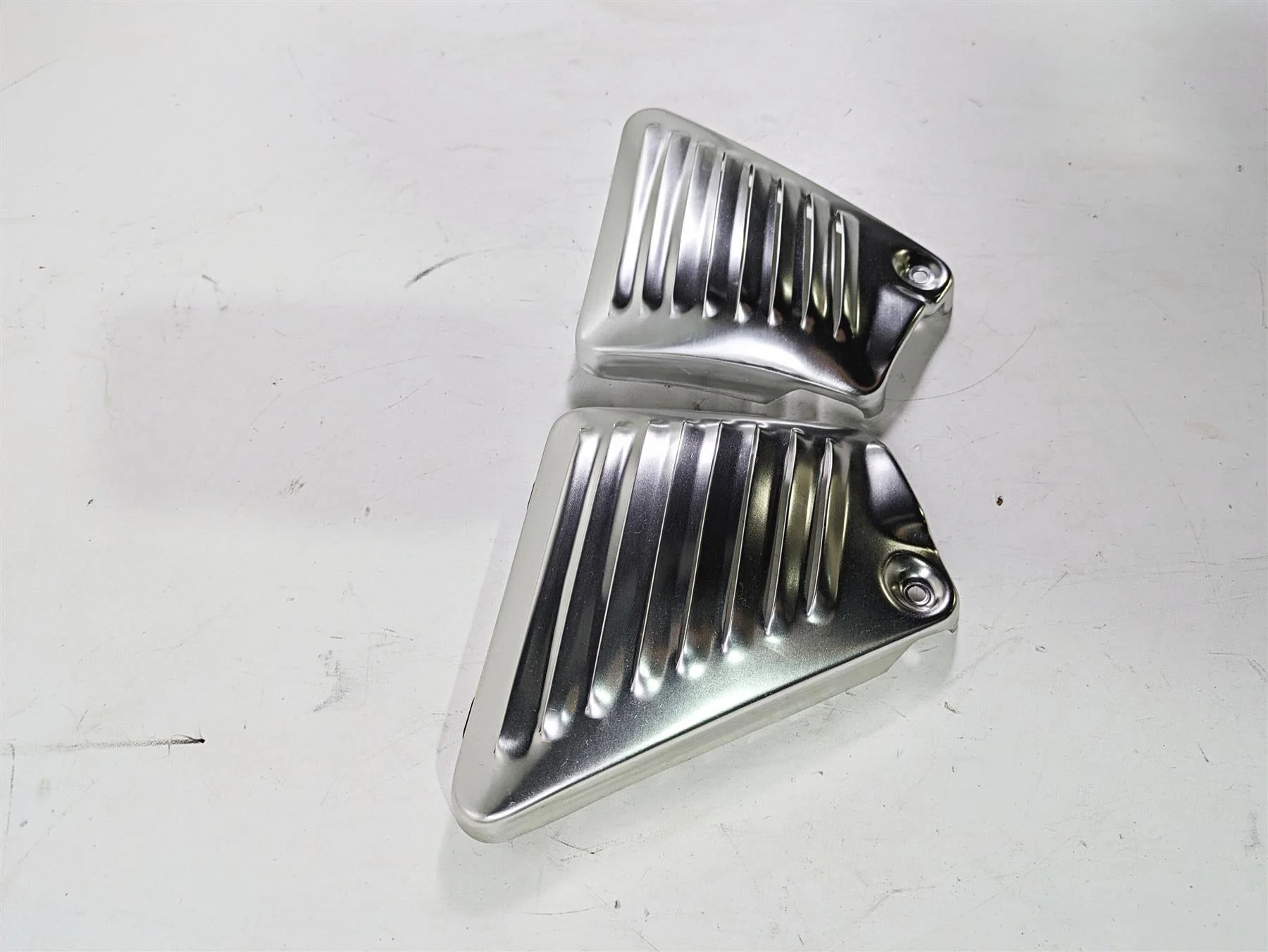 2006 Harley VRSCR Street V-Rod Silver Neck Cover fairing  Set 66155-03 66156-03 - Image 2