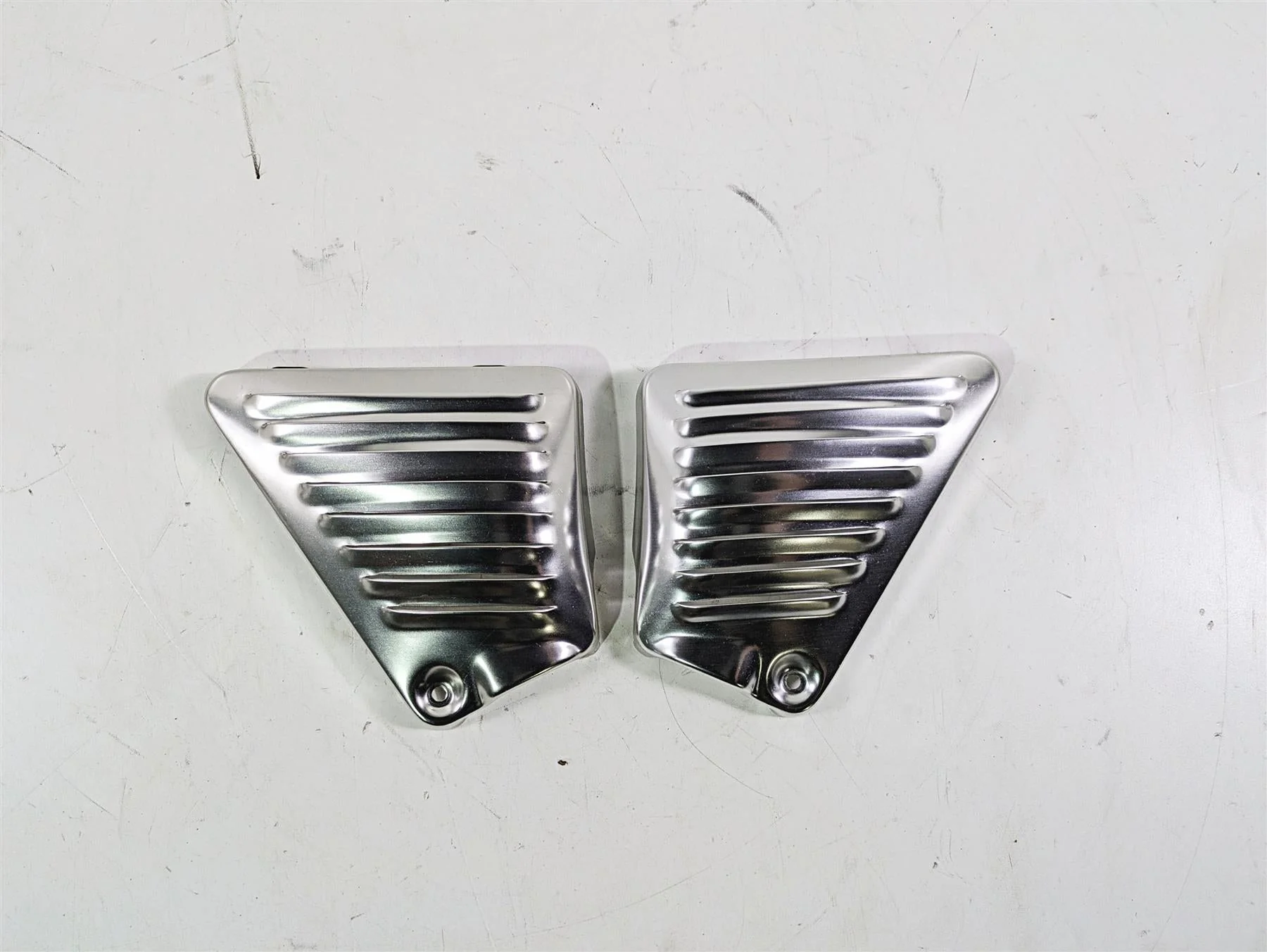 2006 Harley VRSCR Street V-Rod Silver Neck Cover fairing  Set 66155-03 66156-03 - Image 4