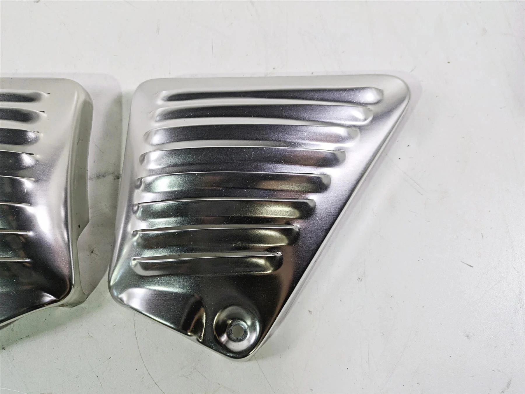 2006 Harley VRSCR Street V-Rod Silver Neck Cover fairing  Set 66155-03 66156-03 - Image 5