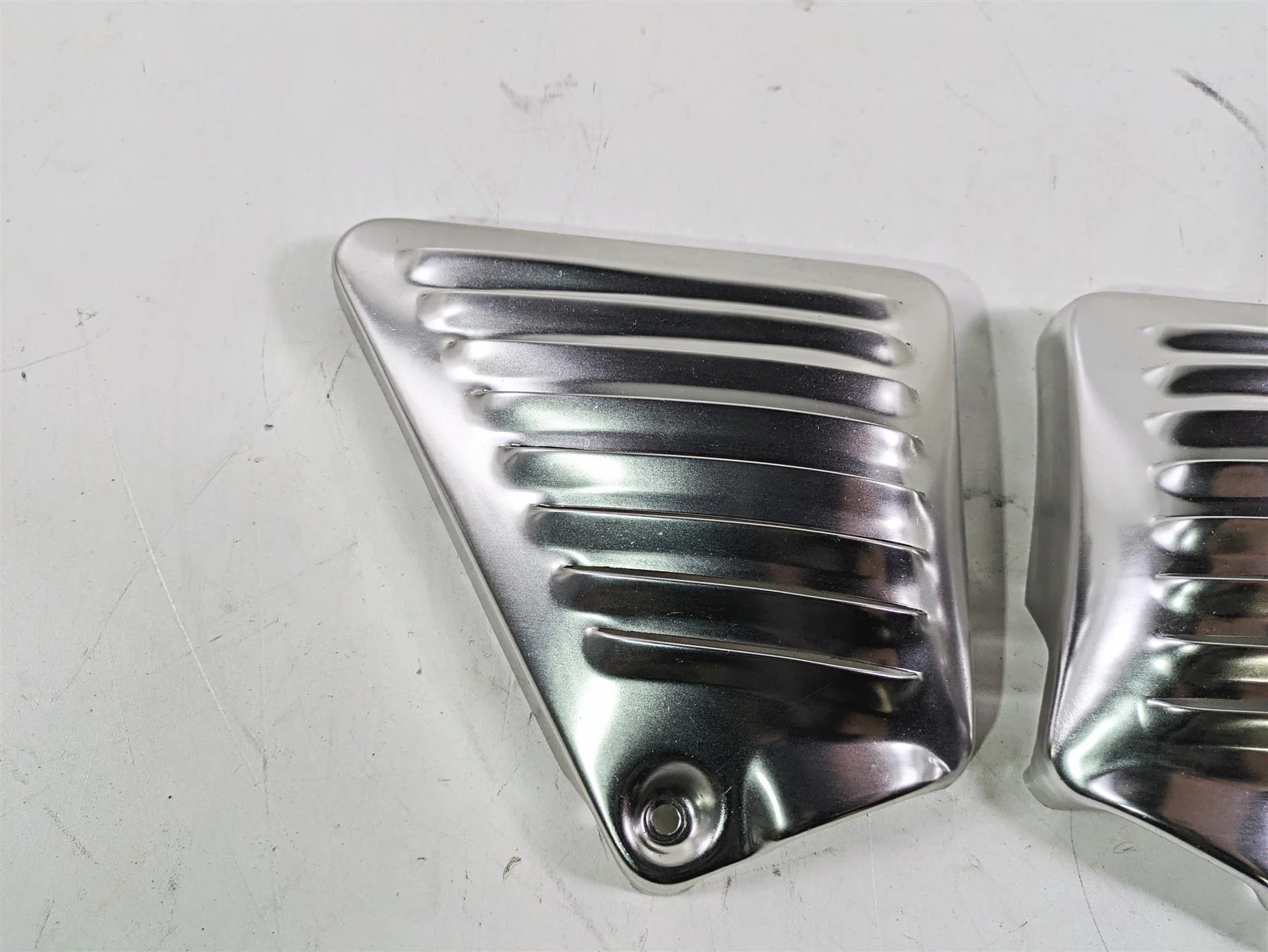 2006 Harley VRSCR Street V-Rod Silver Neck Cover fairing  Set 66155-03 66156-03 - Image 6