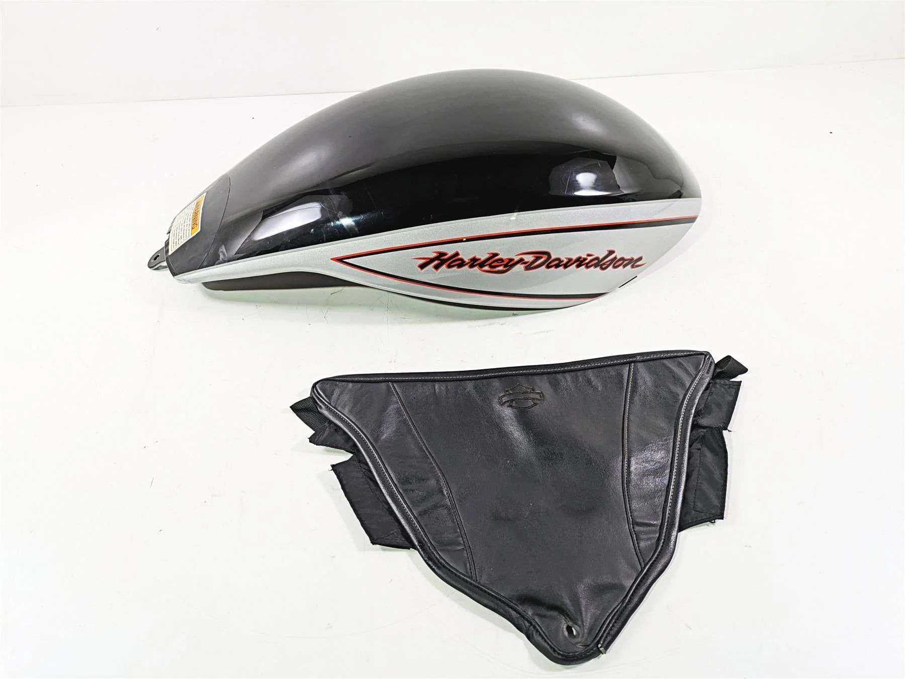 2006 Harley VRSCR Street V-Rod Upper Tank Airbox Cover Fairing 66126-06BKA