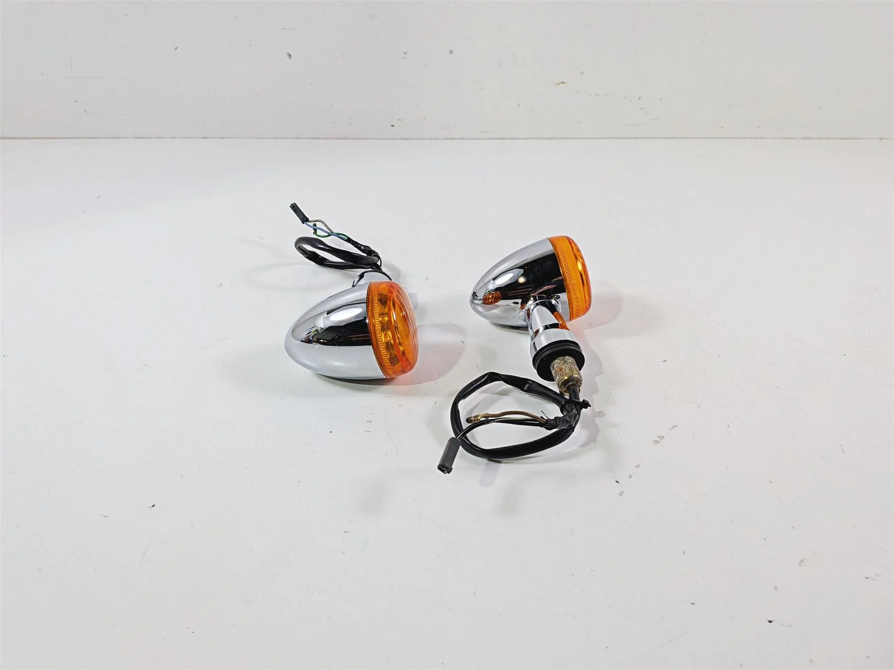 2006 Suzuki C90 VL1500T Boulevard Front Blinker Turn Signal Set 35601-38AB0 - Image 3